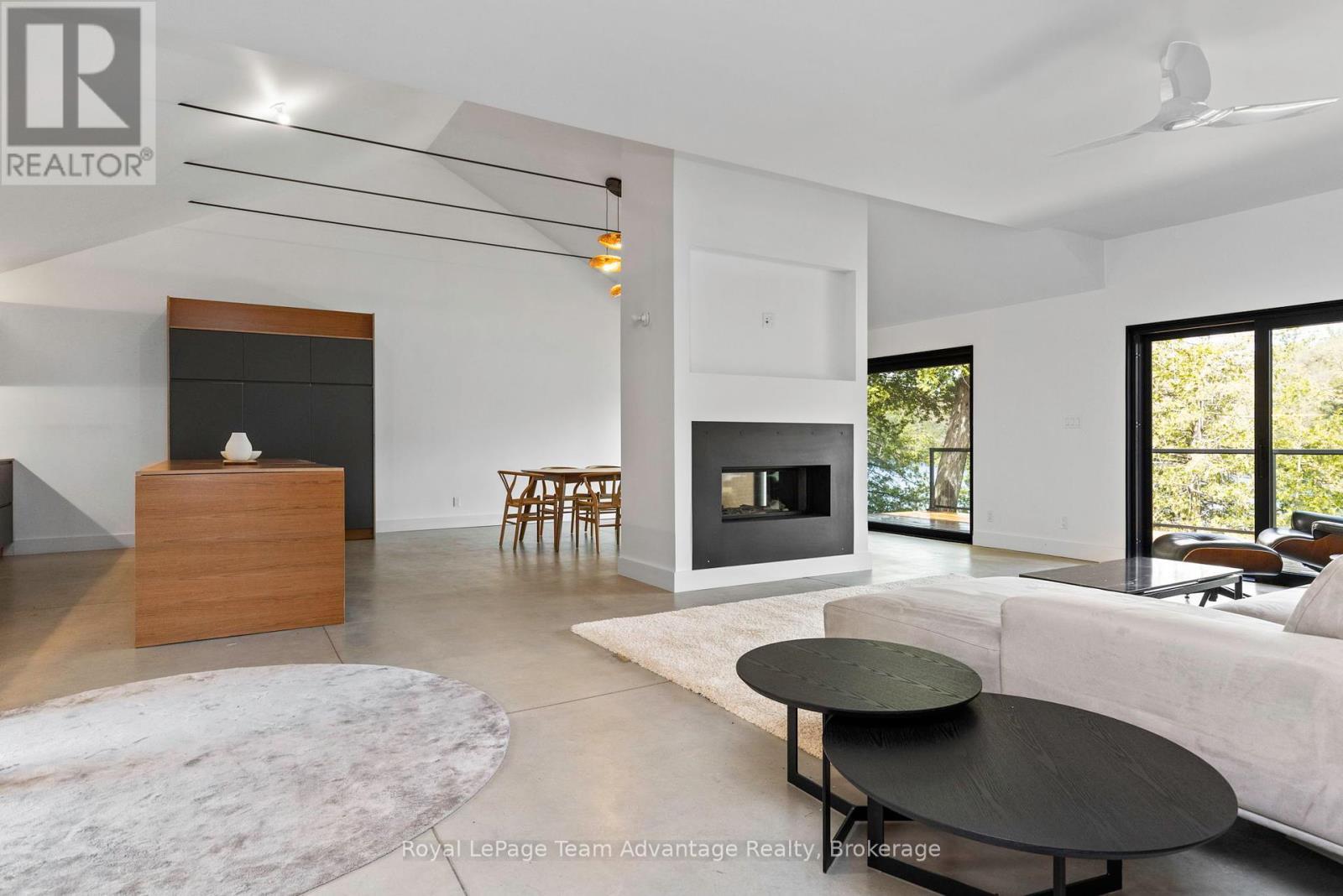 












18 - 1 CRANE WALKER ROAD

,
The Archipelago (Archipelago South),




Ontario
P2A0B7

