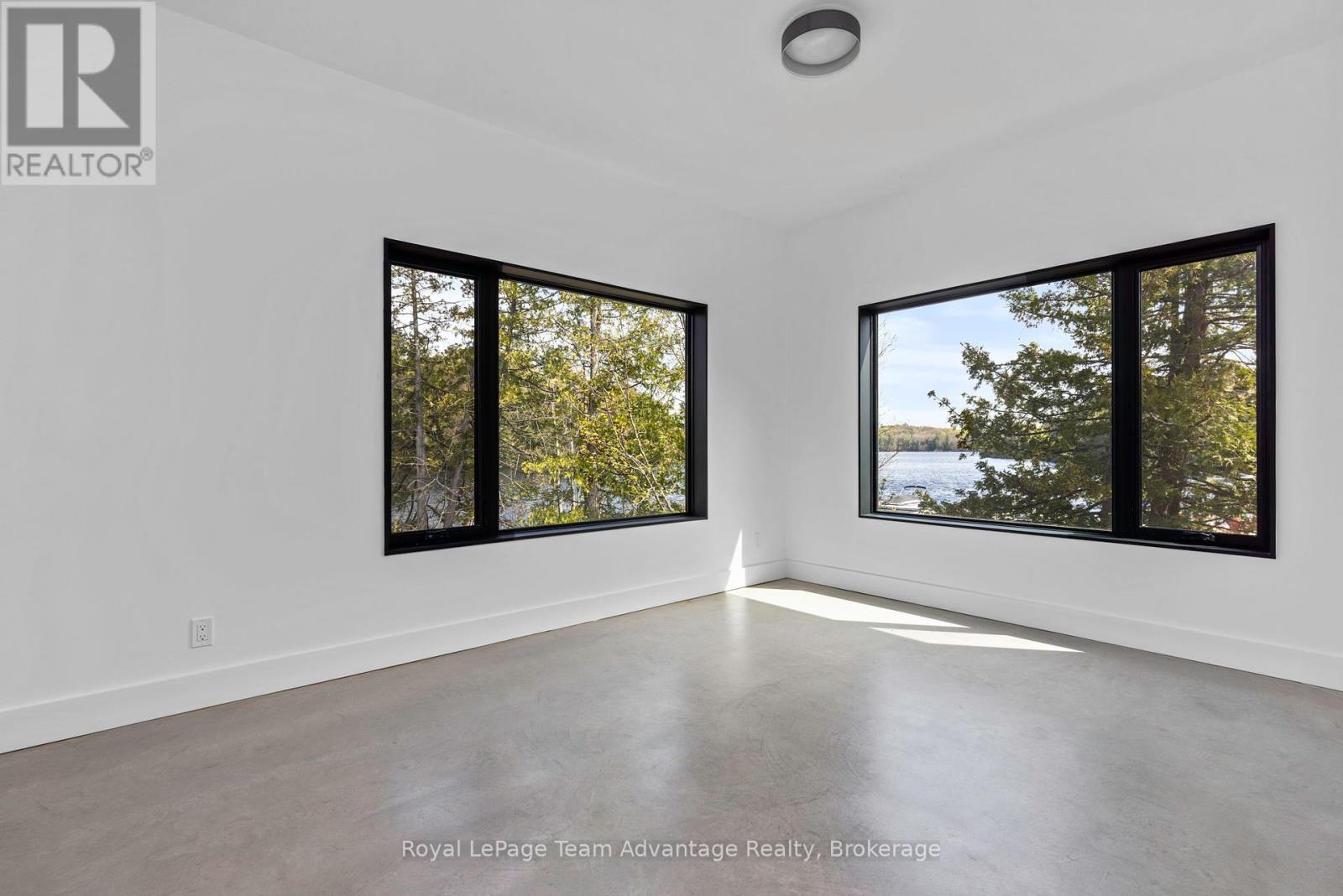 












18 - 1 CRANE WALKER ROAD

,
The Archipelago (Archipelago South),




Ontario
P2A0B7

