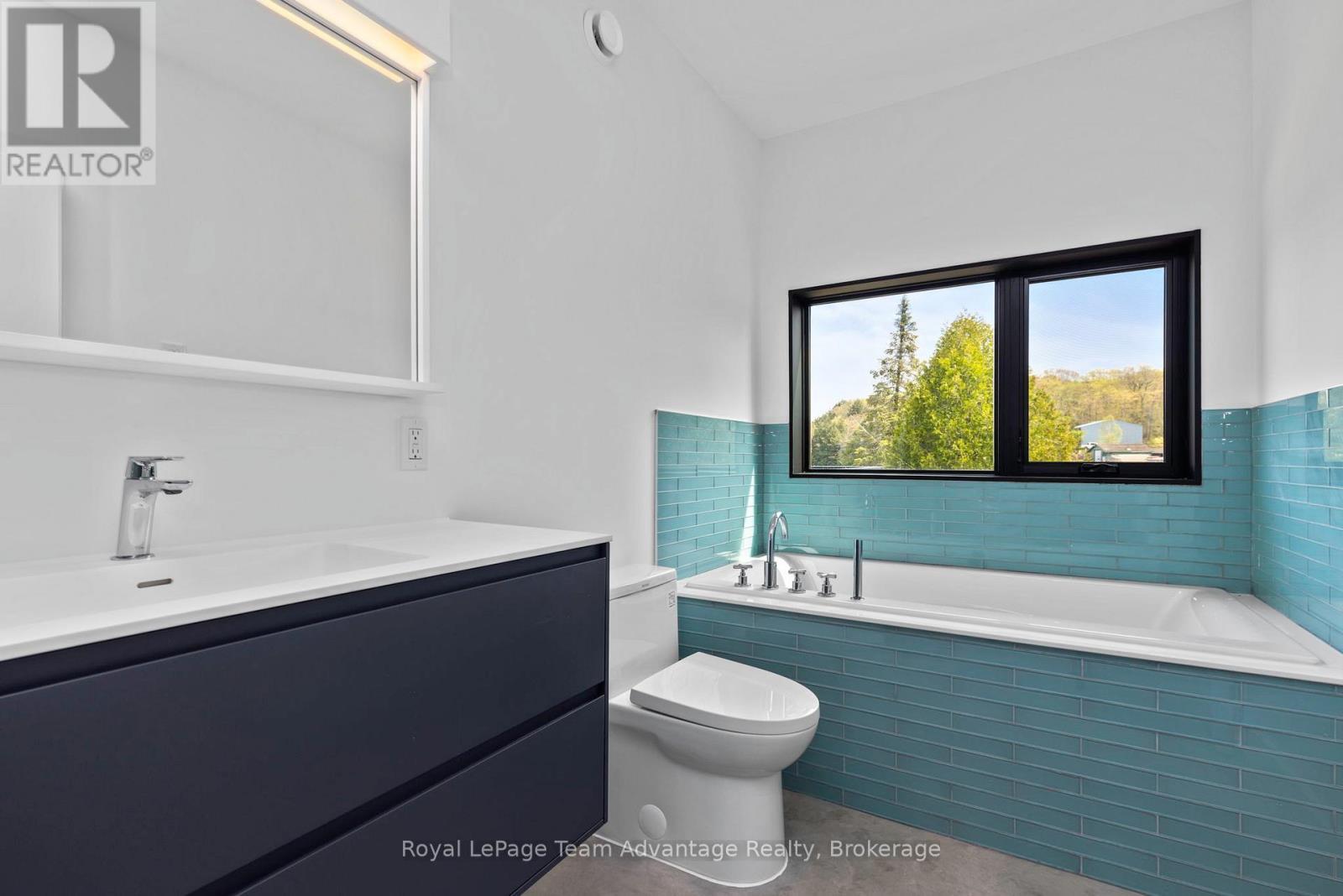












18 - 1 CRANE WALKER ROAD

,
The Archipelago (Archipelago South),




Ontario
P2A0B7

