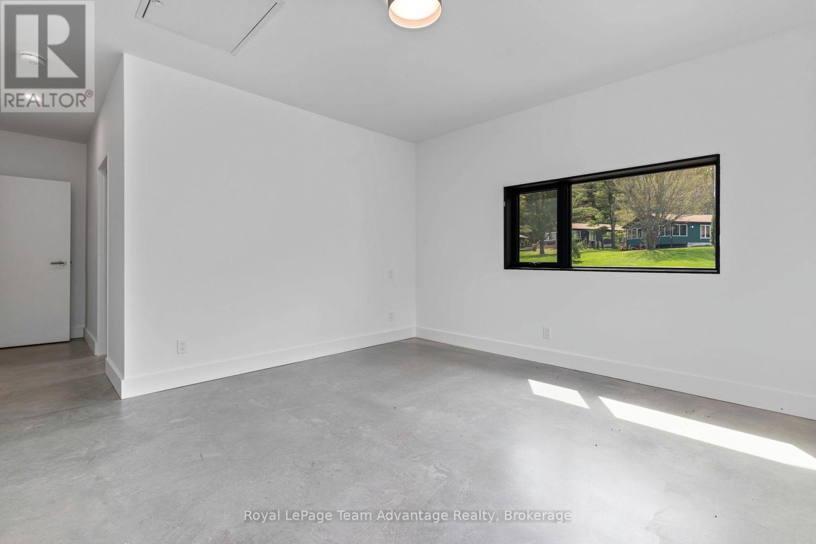 












18 - 1 CRANE WALKER ROAD

,
The Archipelago (Archipelago South),




Ontario
P2A0B7

