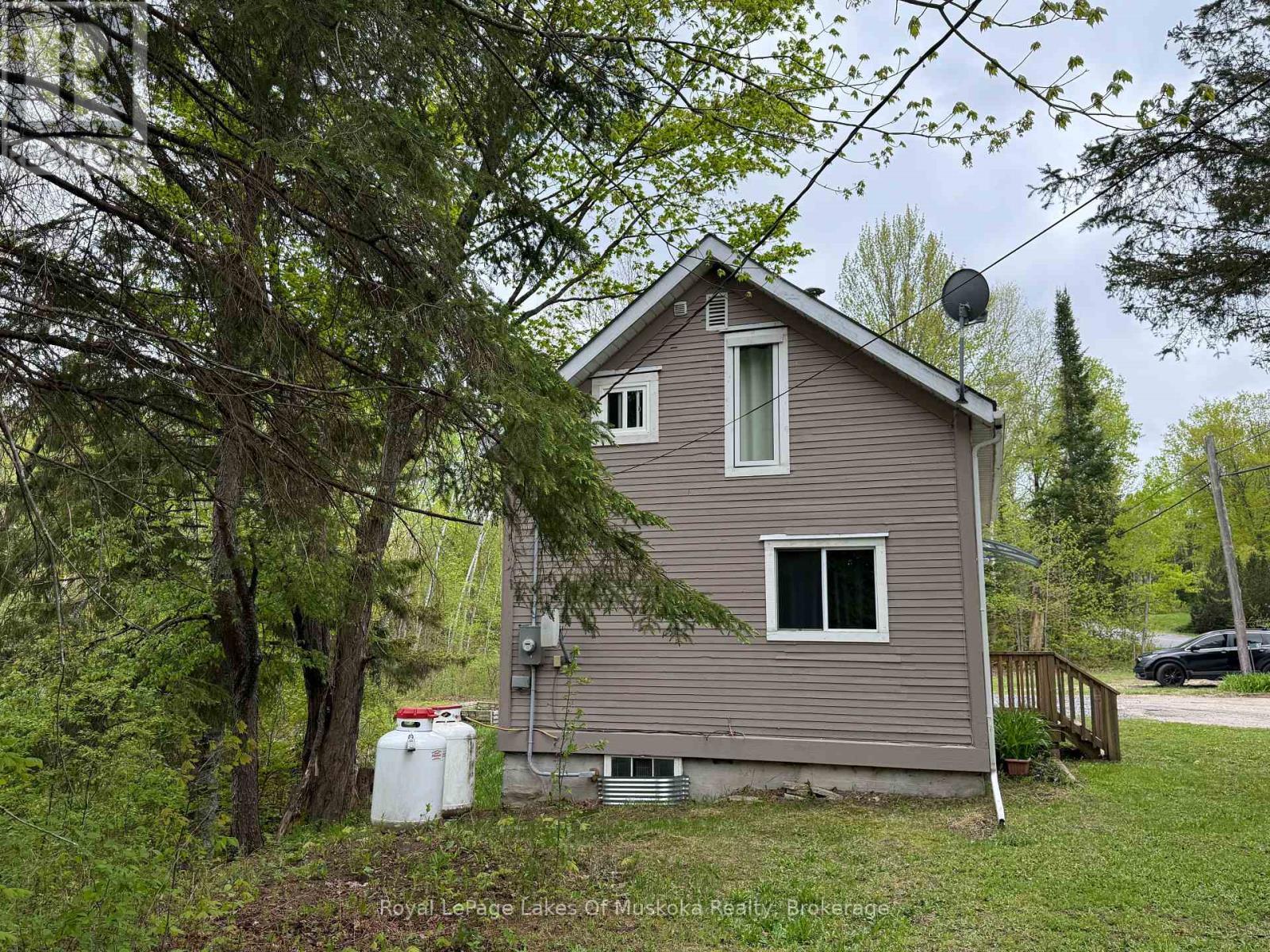 












87 FERGUSON ROAD E

,
Armour,




Ontario
P0A1C0


