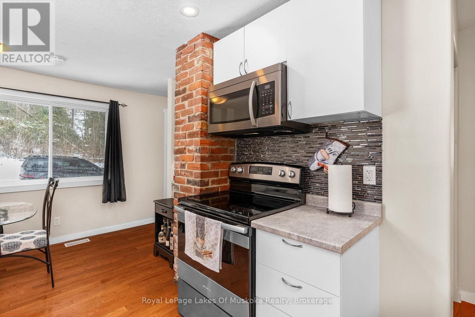 












87 FERGUSON ROAD E

,
Armour,




Ontario
P0A1C0

