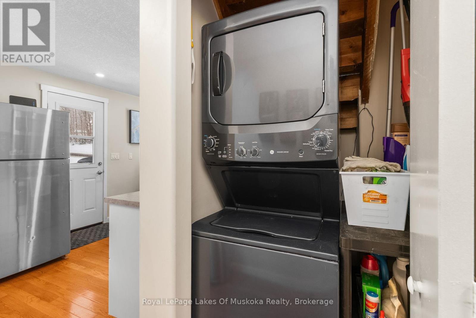 












87 FERGUSON ROAD E

,
Armour,




Ontario
P0A1C0

