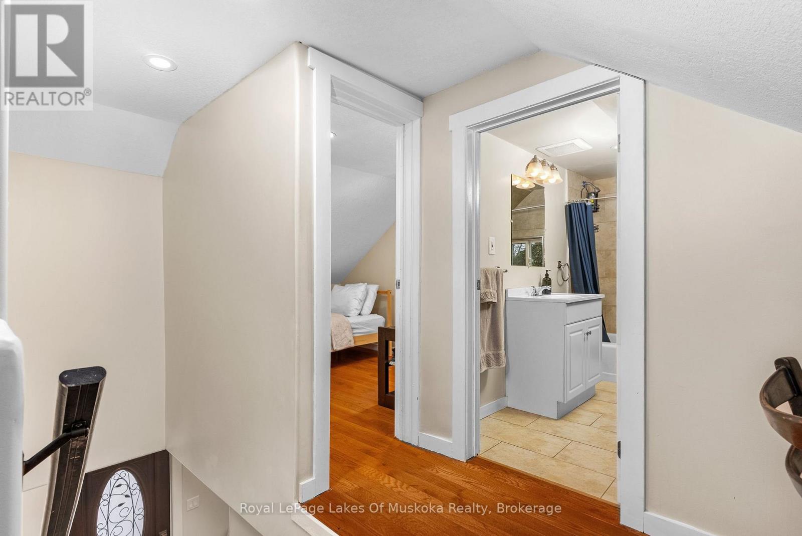 












87 FERGUSON ROAD E

,
Armour,




Ontario
P0A1C0

