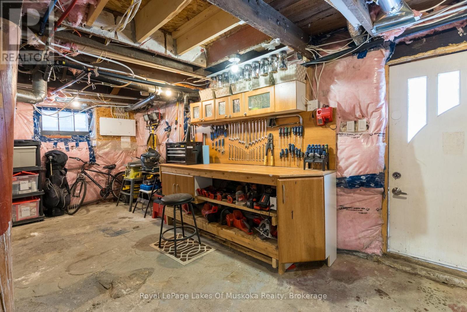












87 FERGUSON ROAD E

,
Armour,




Ontario
P0A1C0

