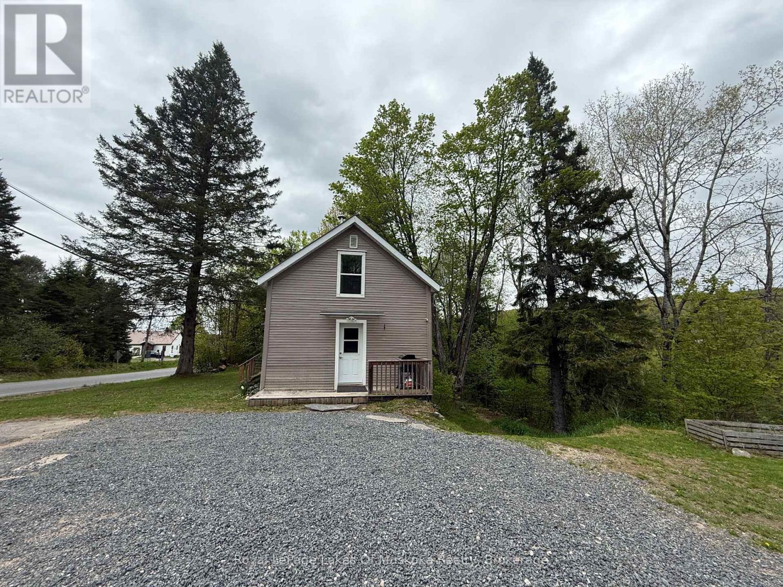 












87 FERGUSON ROAD E

,
Armour,




Ontario
P0A1C0

