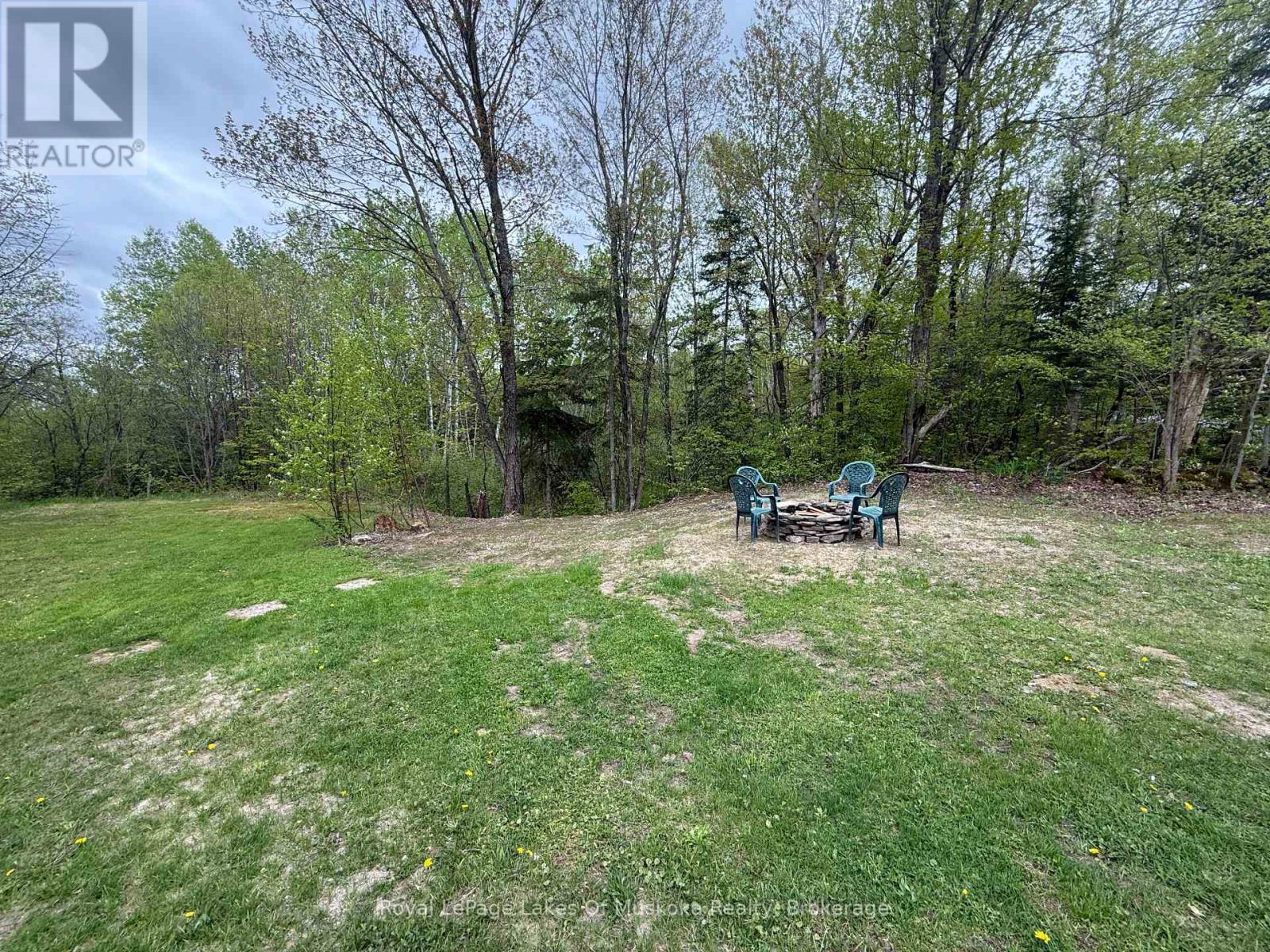 












87 FERGUSON ROAD E

,
Armour,




Ontario
P0A1C0

