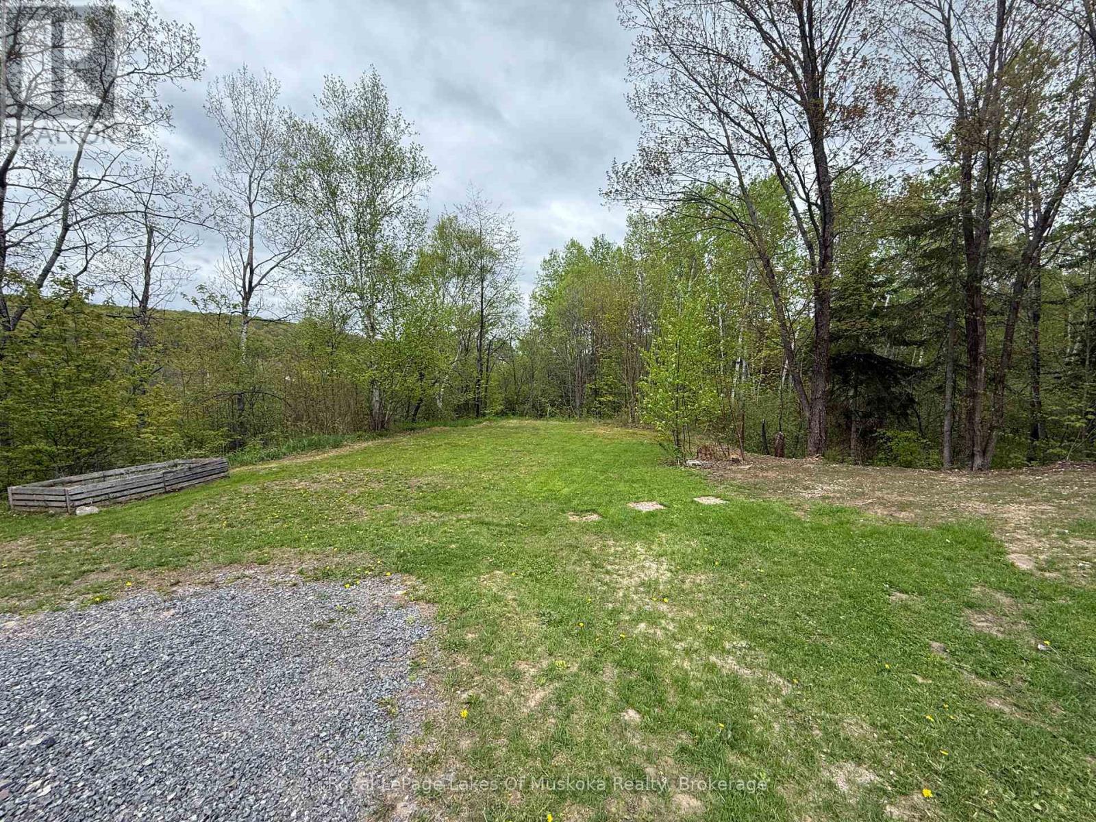 












87 FERGUSON ROAD E

,
Armour,




Ontario
P0A1C0

