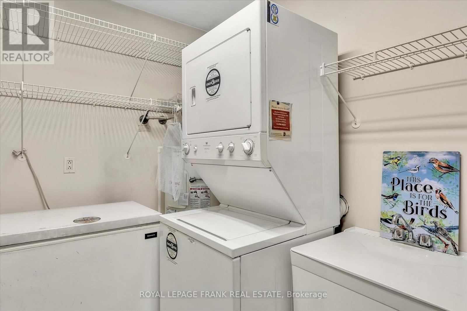 












4 - 695 WHITAKER STREET

,
Peterborough East (North),




Ontario
K9H7K3

