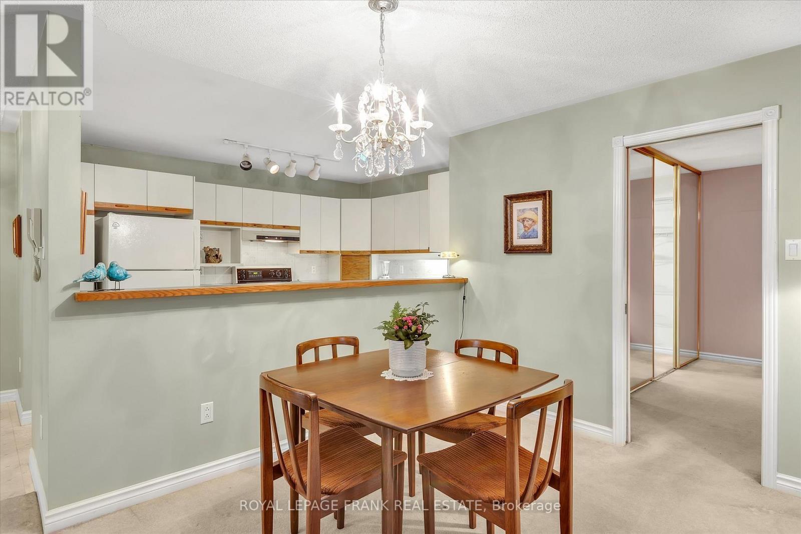 












4 - 695 WHITAKER STREET

,
Peterborough East (North),




Ontario
K9H7K3

