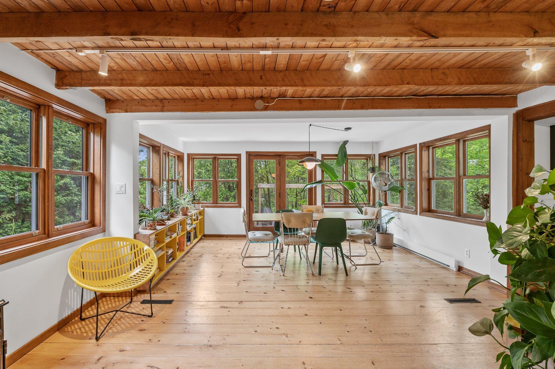 









26


Ch. des Épinettes

,
Sainte-Anne-des-Lacs,




QC
J0R1B0

