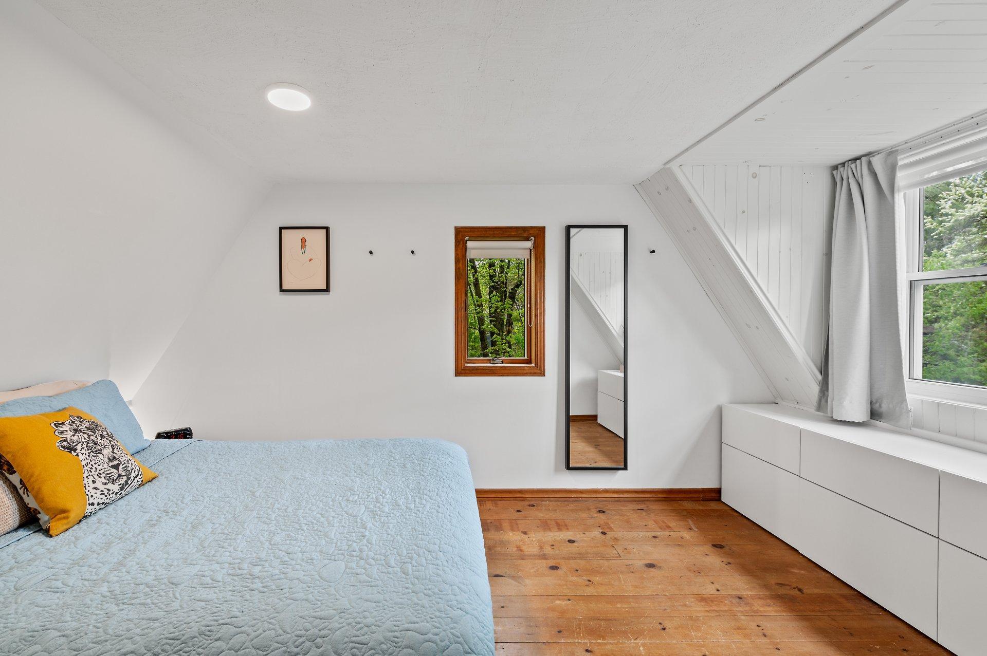 









26


Ch. des Épinettes

,
Sainte-Anne-des-Lacs,




QC
J0R1B0

