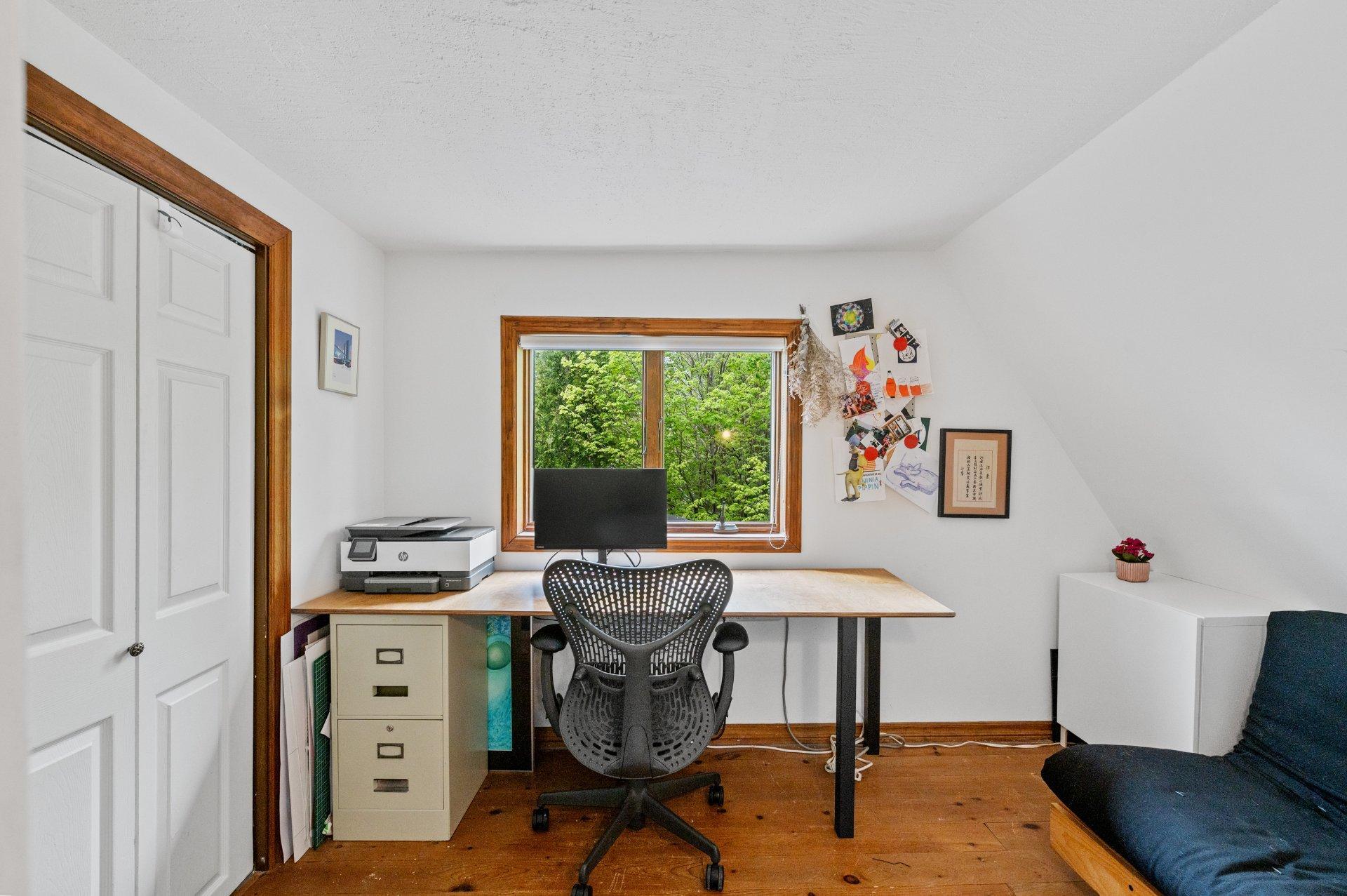 









26


Ch. des Épinettes

,
Sainte-Anne-des-Lacs,




QC
J0R1B0

