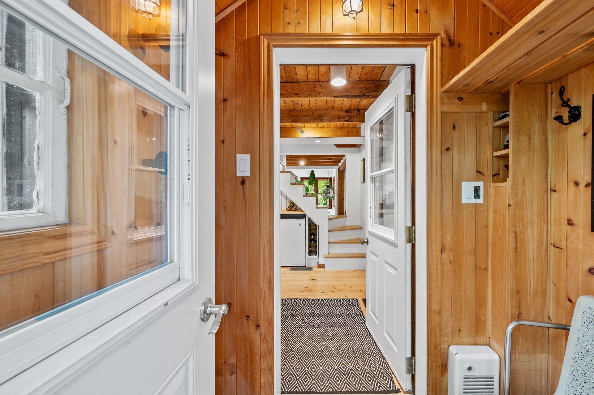 









26


Ch. des Épinettes

,
Sainte-Anne-des-Lacs,




QC
J0R1B0

