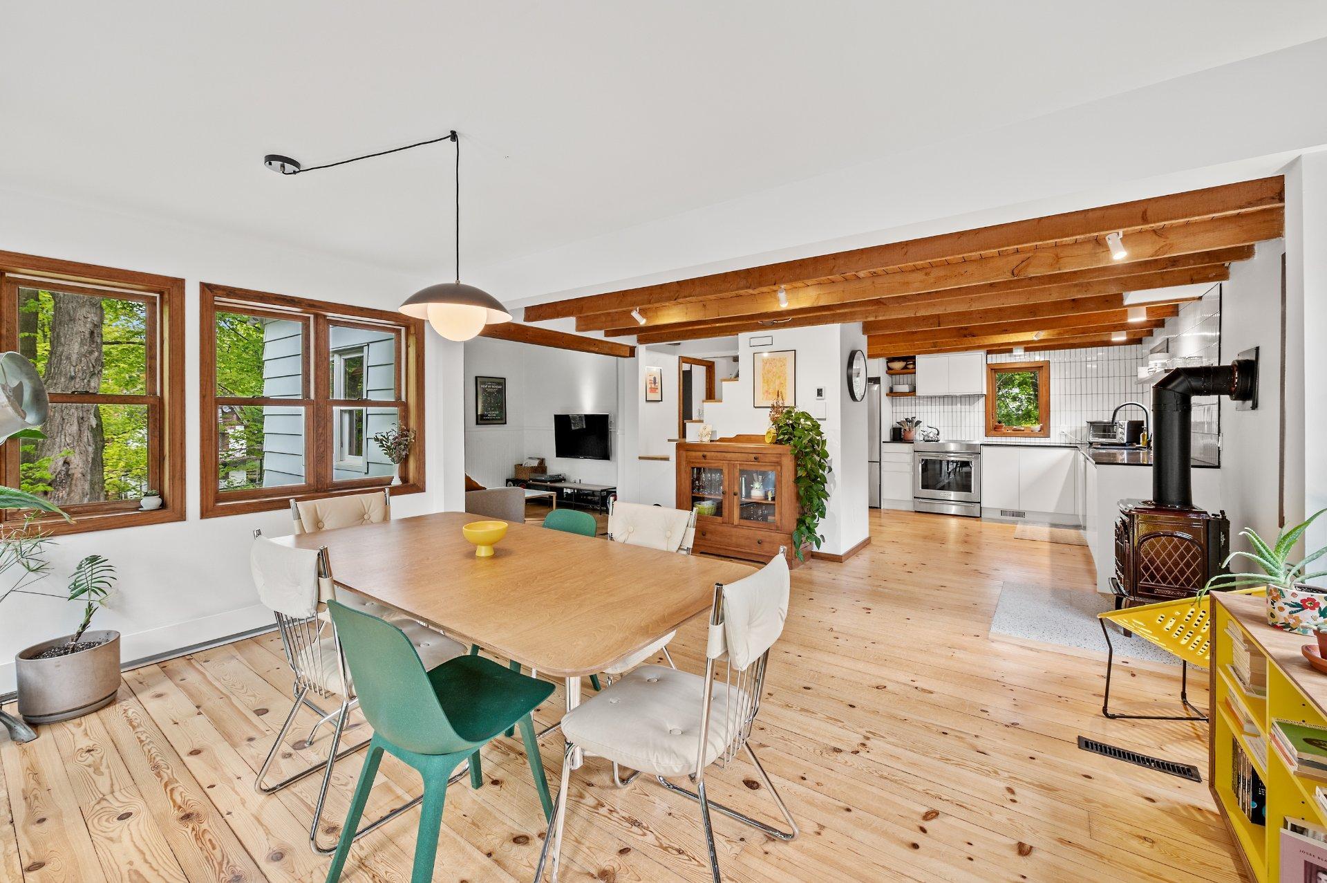 









26


Ch. des Épinettes

,
Sainte-Anne-des-Lacs,




QC
J0R1B0

