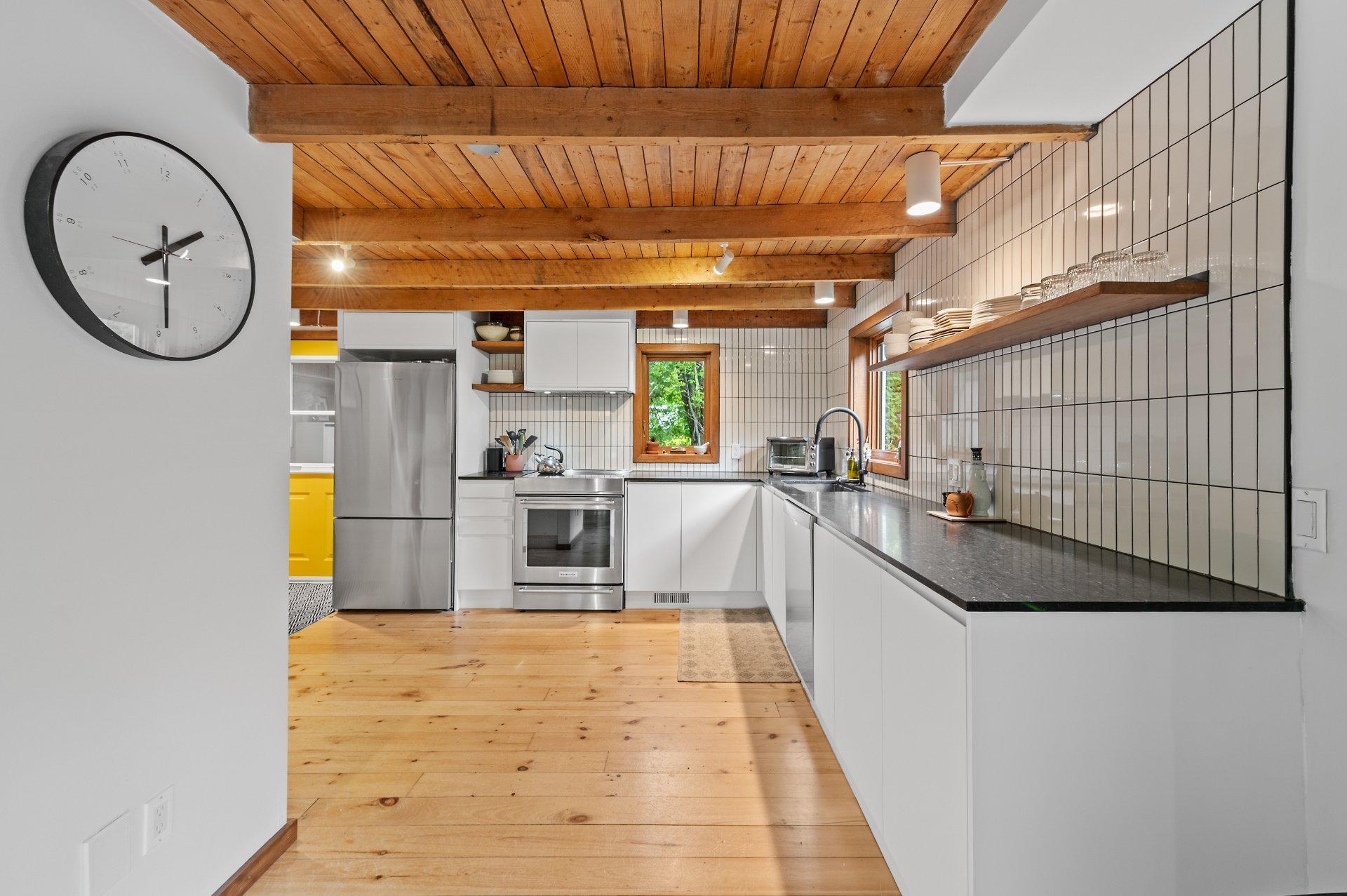 









26


Ch. des Épinettes

,
Sainte-Anne-des-Lacs,




QC
J0R1B0

