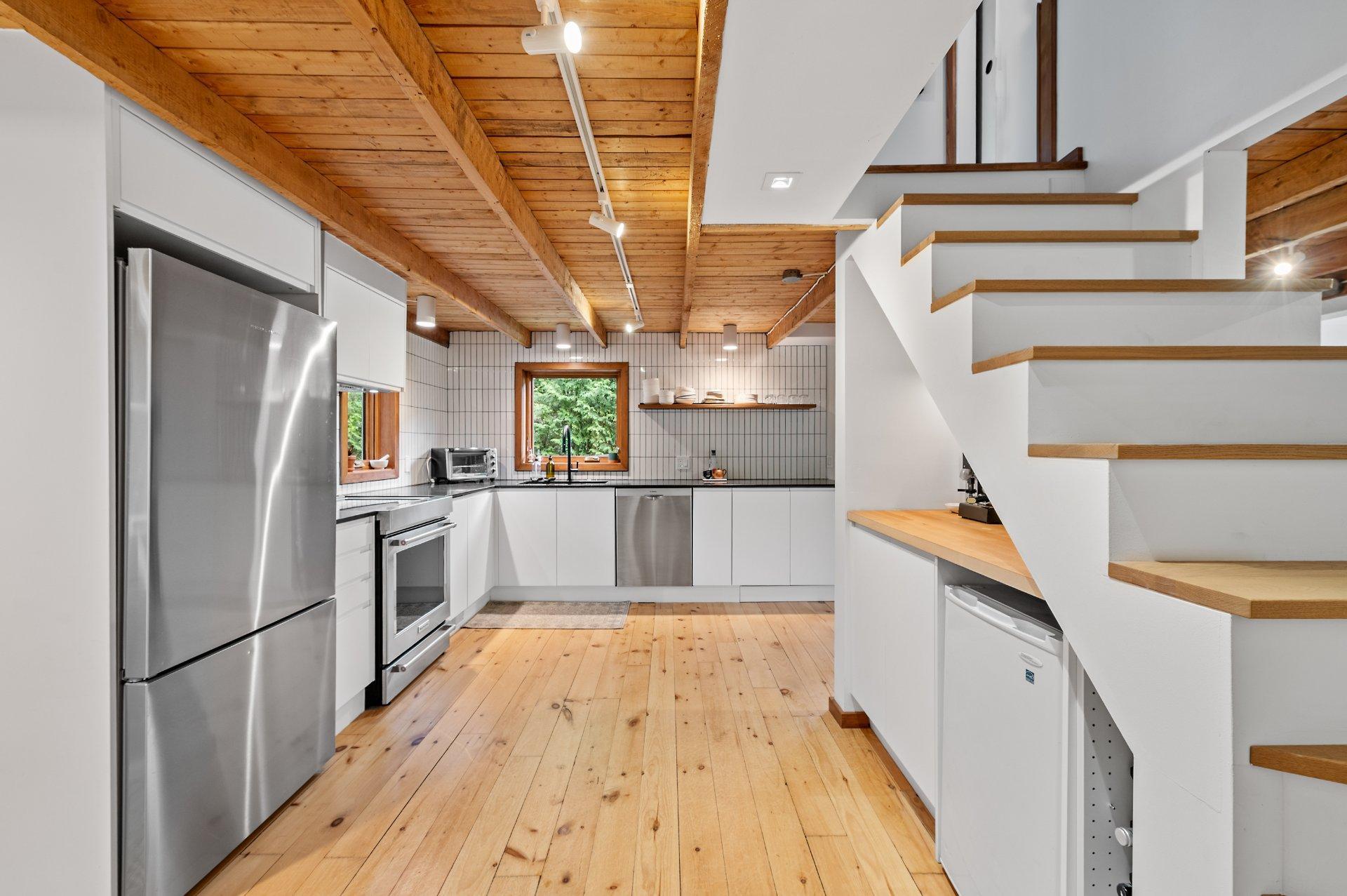 









26


Ch. des Épinettes

,
Sainte-Anne-des-Lacs,




QC
J0R1B0

