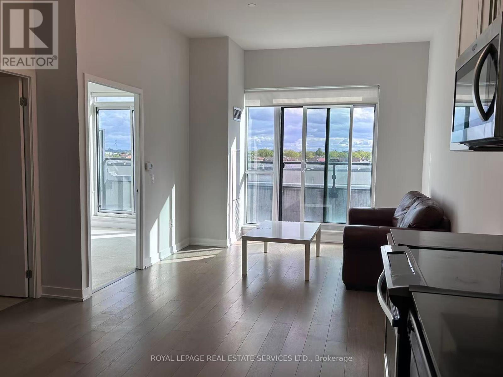 












527 - 4085 PARKSIDE VILLAGE DRIVE

,
Mississauga,




Ontario
L5B0K2

