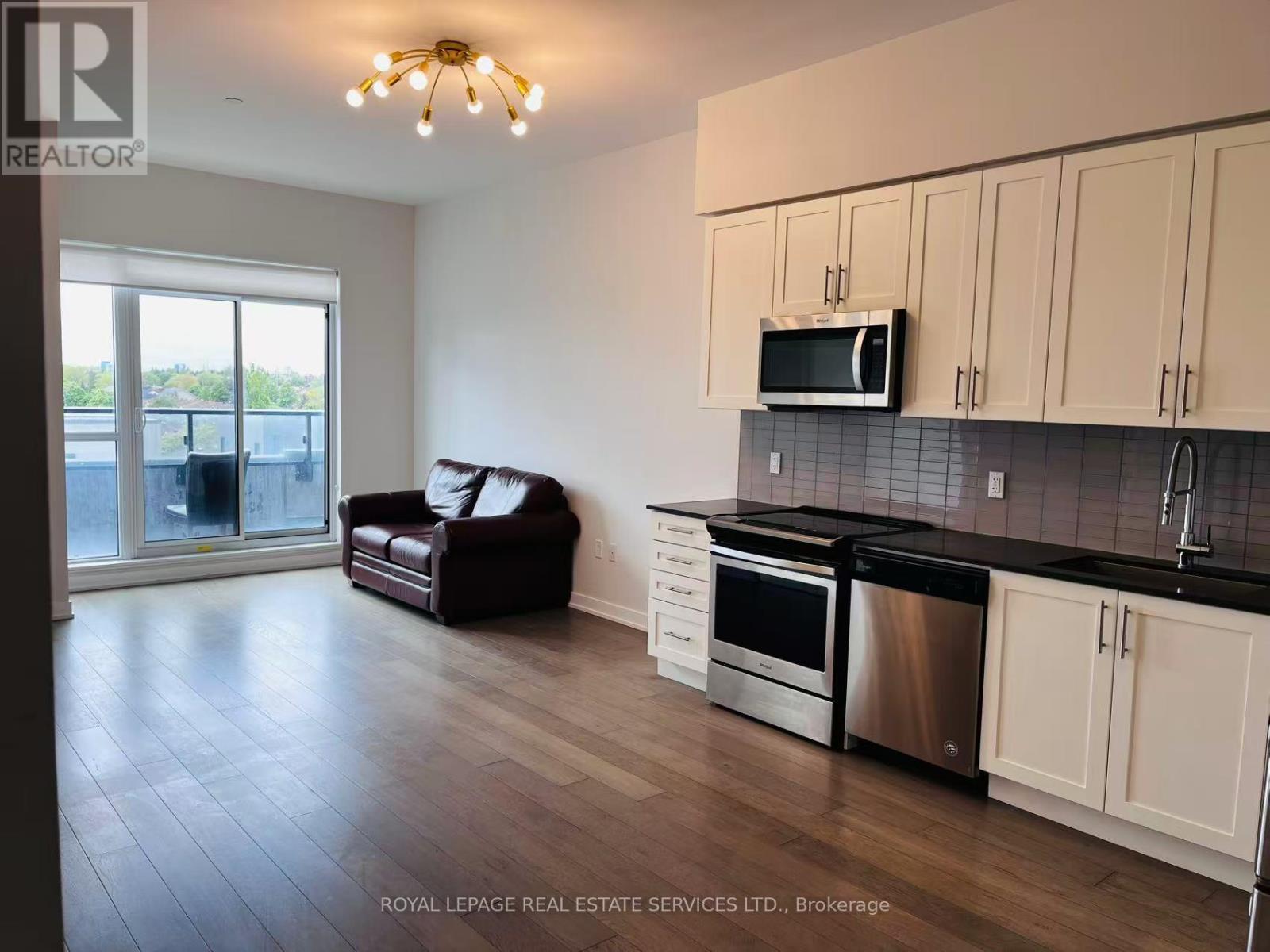 












527 - 4085 PARKSIDE VILLAGE DRIVE

,
Mississauga,




Ontario
L5B0K2

