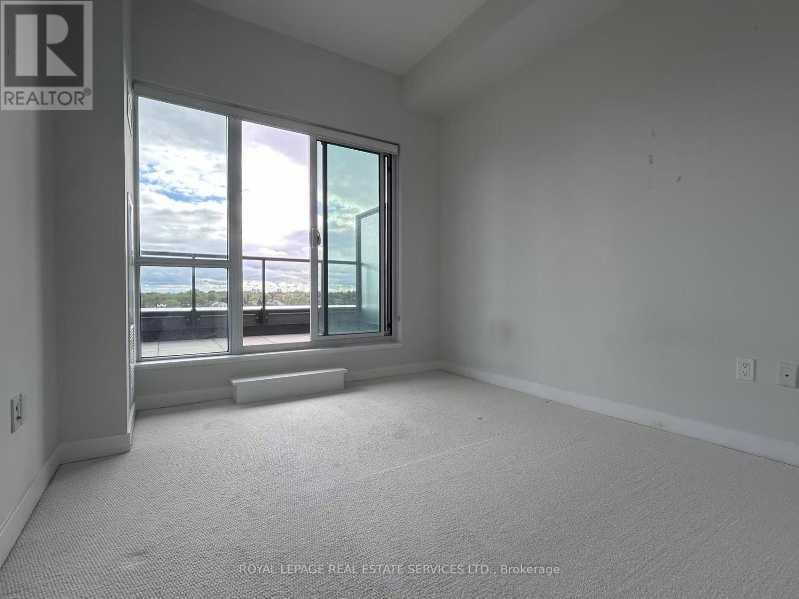 












527 - 4085 PARKSIDE VILLAGE DRIVE

,
Mississauga,




Ontario
L5B0K2

