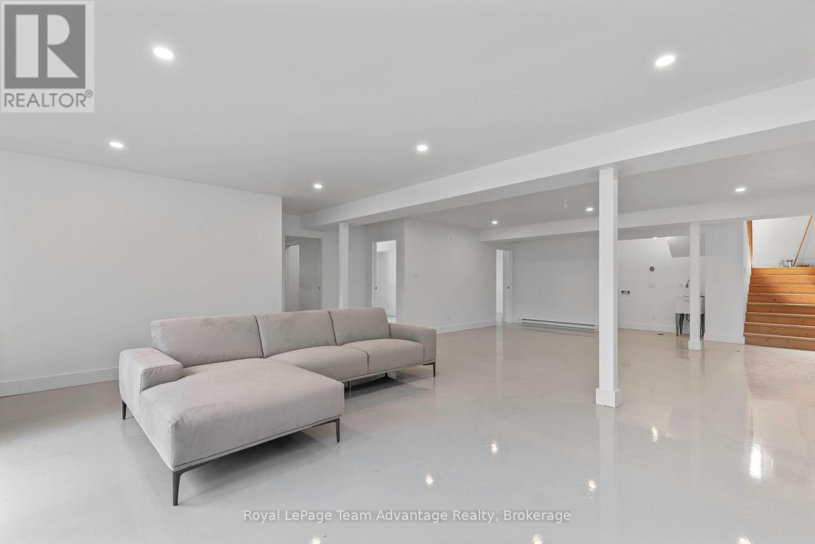 












19 - 1 CRANE WALKER ROAD

,
The Archipelago (Archipelago South),




Ontario
P2A0B7

