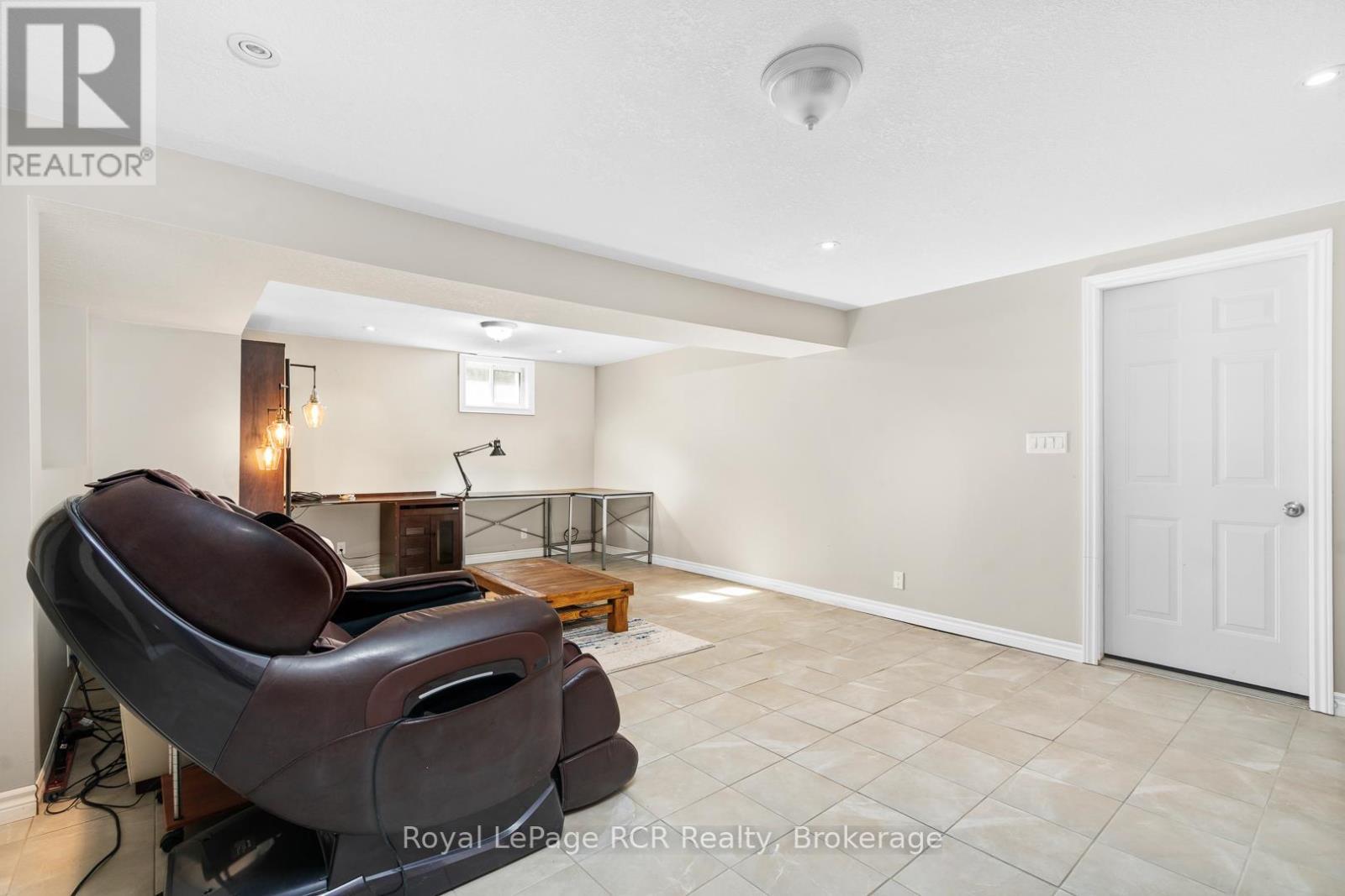 












760 26TH STREET W

,
Owen Sound,




Ontario
N4K4J3

