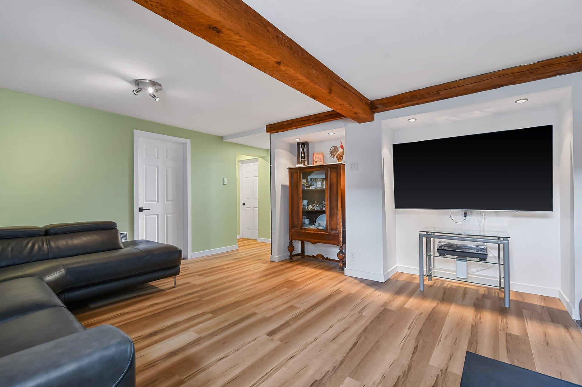 









2578


Rue Montpellier

,
Mascouche,




QC
J7K1C5

