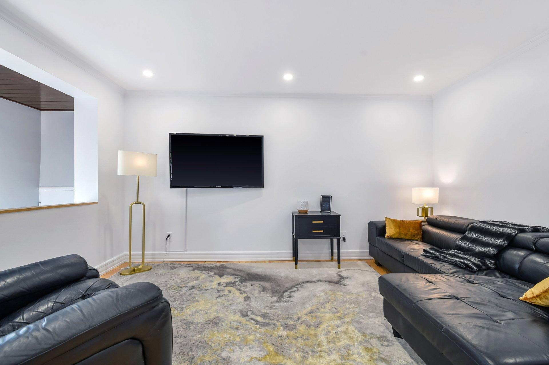 









2578


Rue Montpellier

,
Mascouche,




QC
J7K1C5

