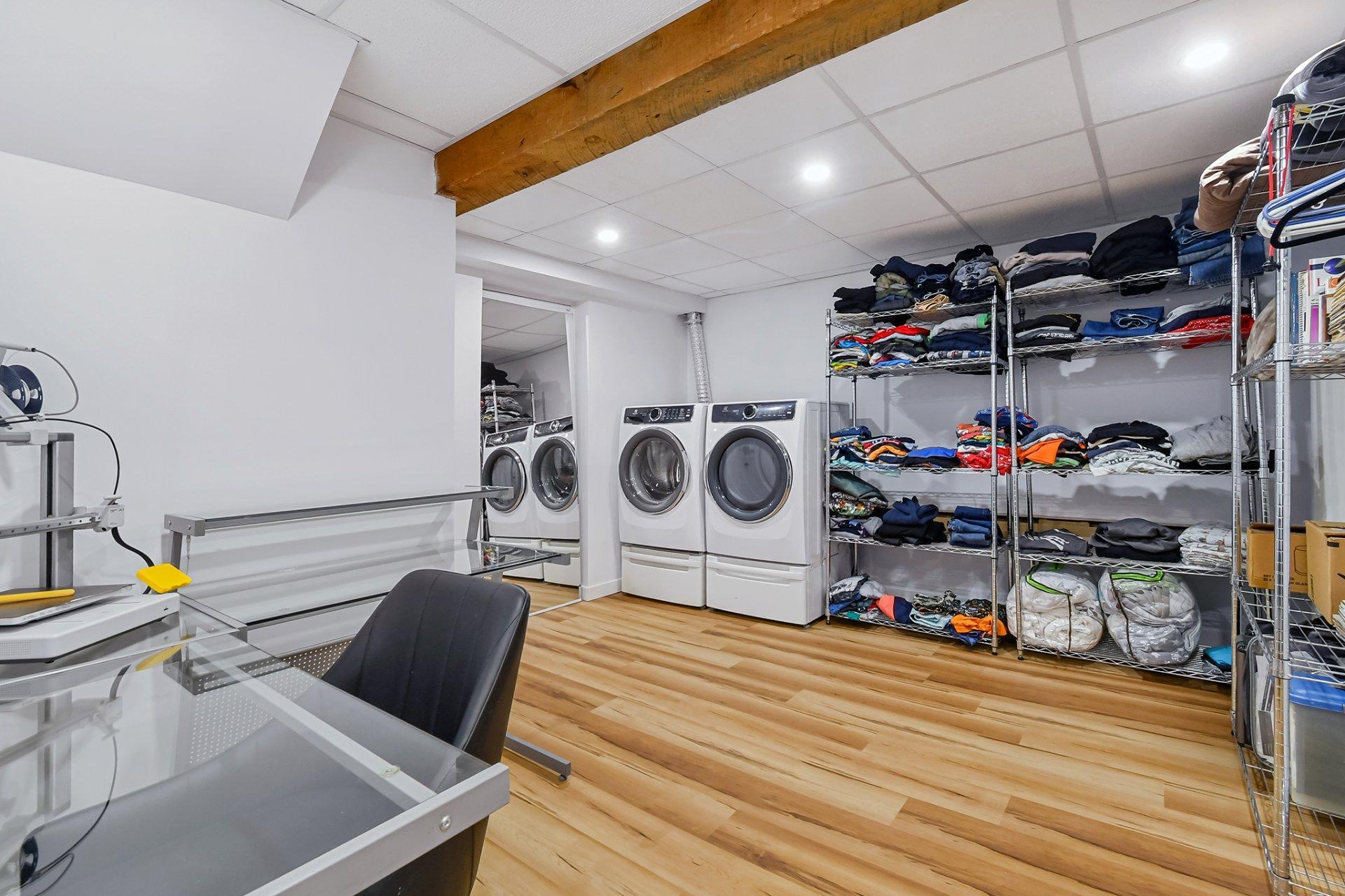 









2578


Rue Montpellier

,
Mascouche,




QC
J7K1C5

