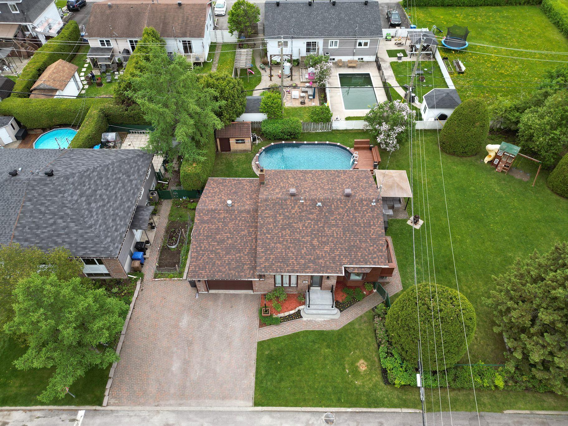 









2578


Rue Montpellier

,
Mascouche,




QC
J7K1C5

