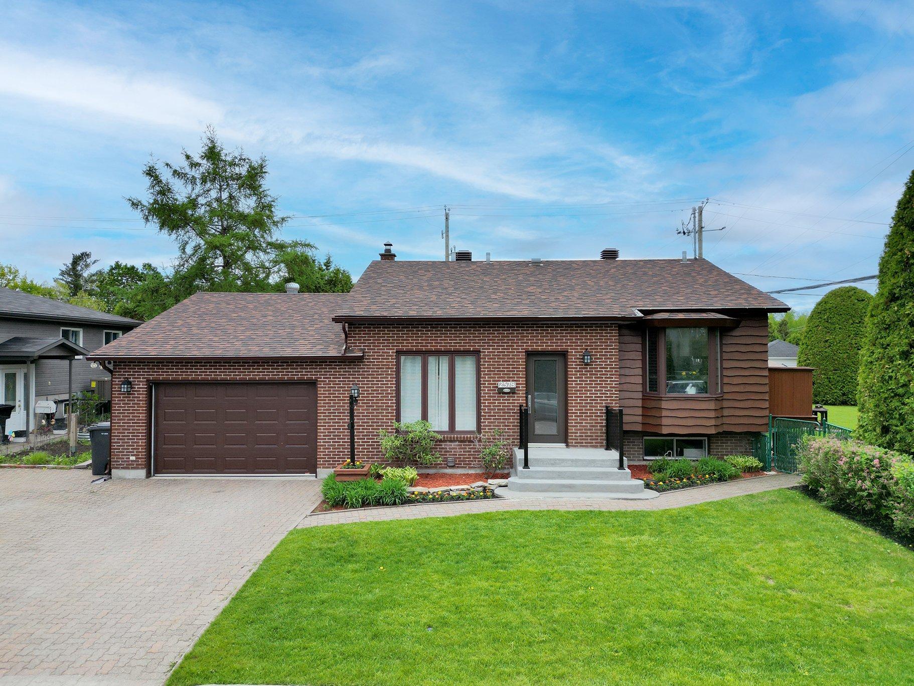 









2578


Rue Montpellier

,
Mascouche,




QC
J7K1C5

