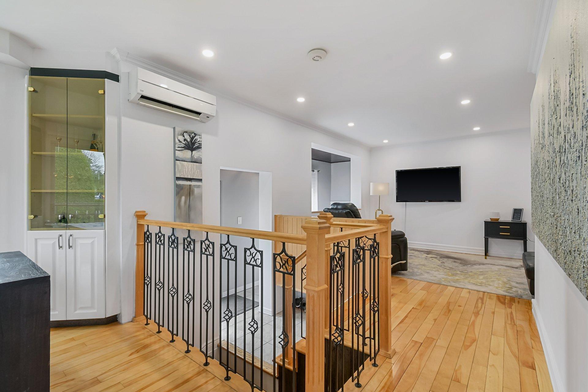 









2578


Rue Montpellier

,
Mascouche,




QC
J7K1C5

