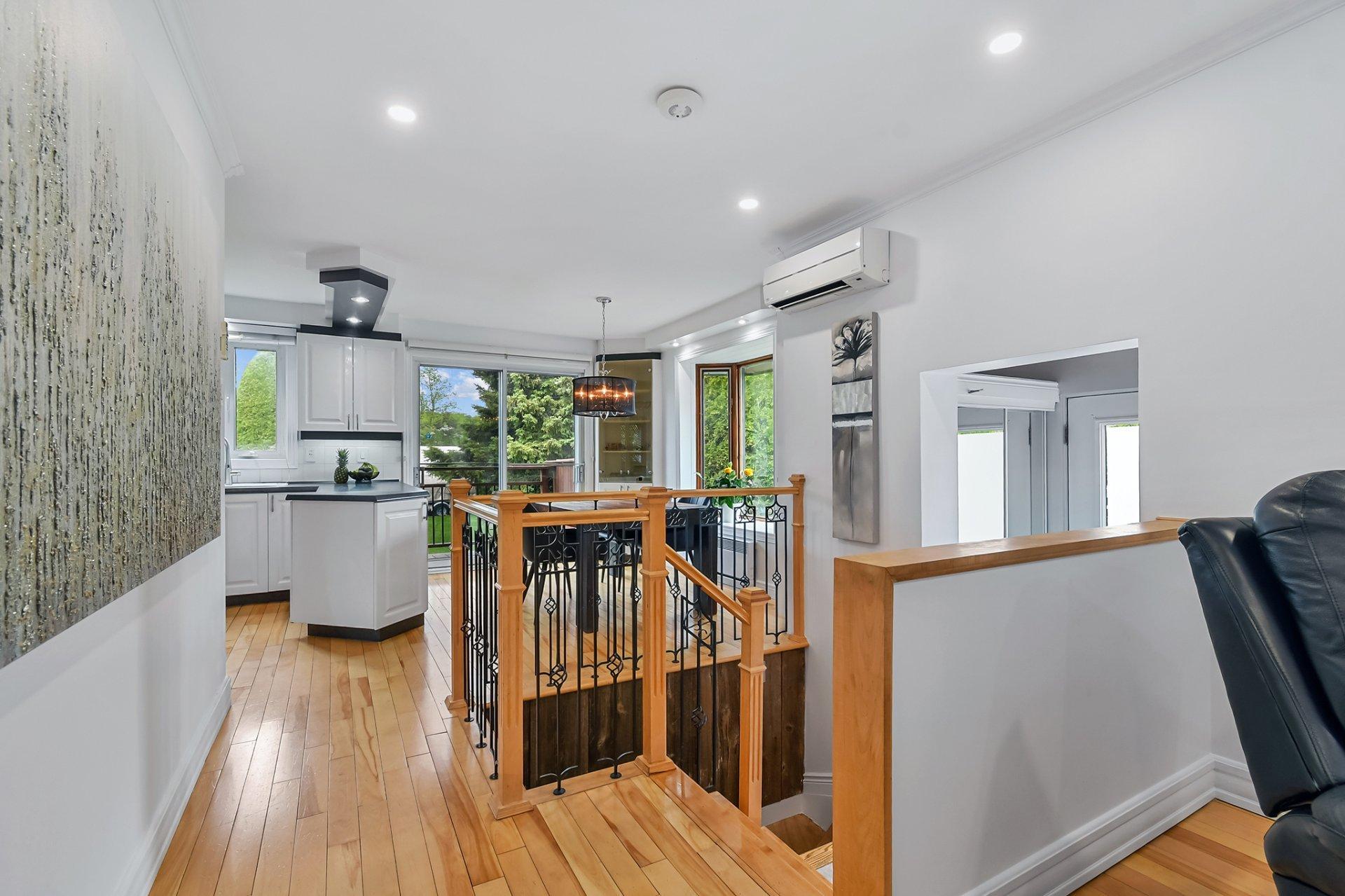 









2578


Rue Montpellier

,
Mascouche,




QC
J7K1C5

