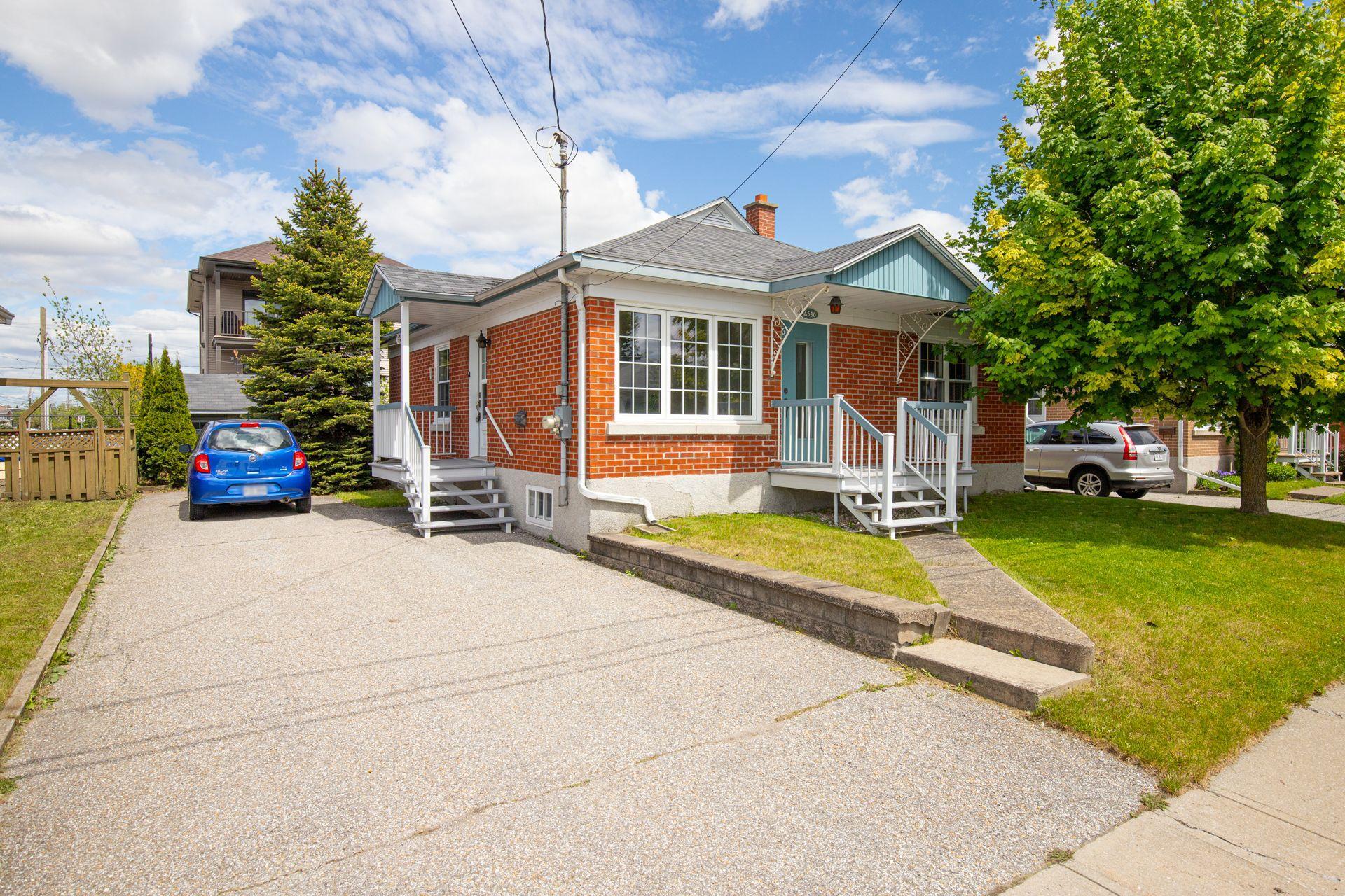 









16530


Av. Messier

,
Saint-Hyacinthe,




QC
J2T3H8

