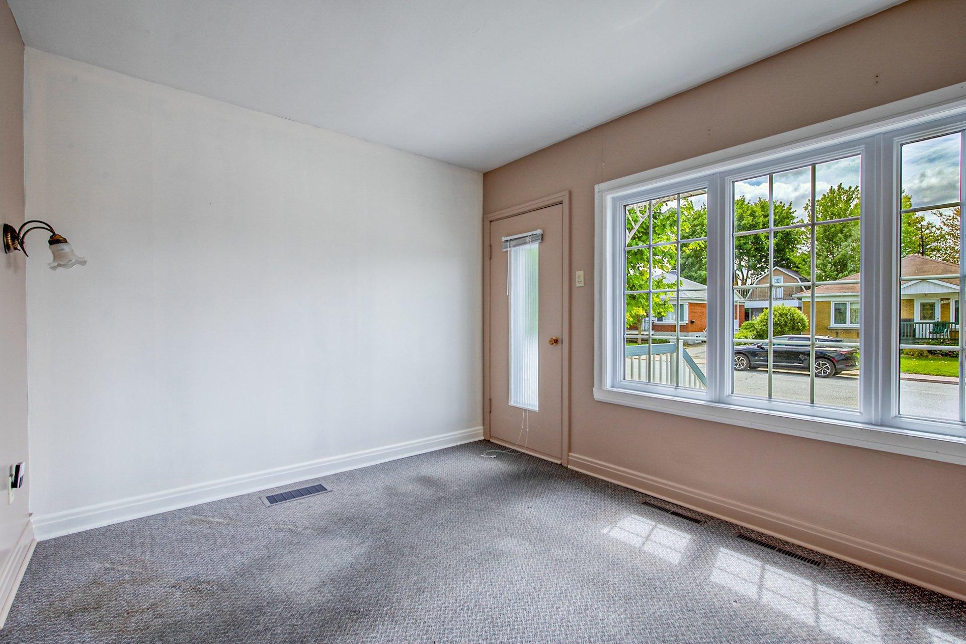 









16530


Av. Messier

,
Saint-Hyacinthe,




QC
J2T3H8

