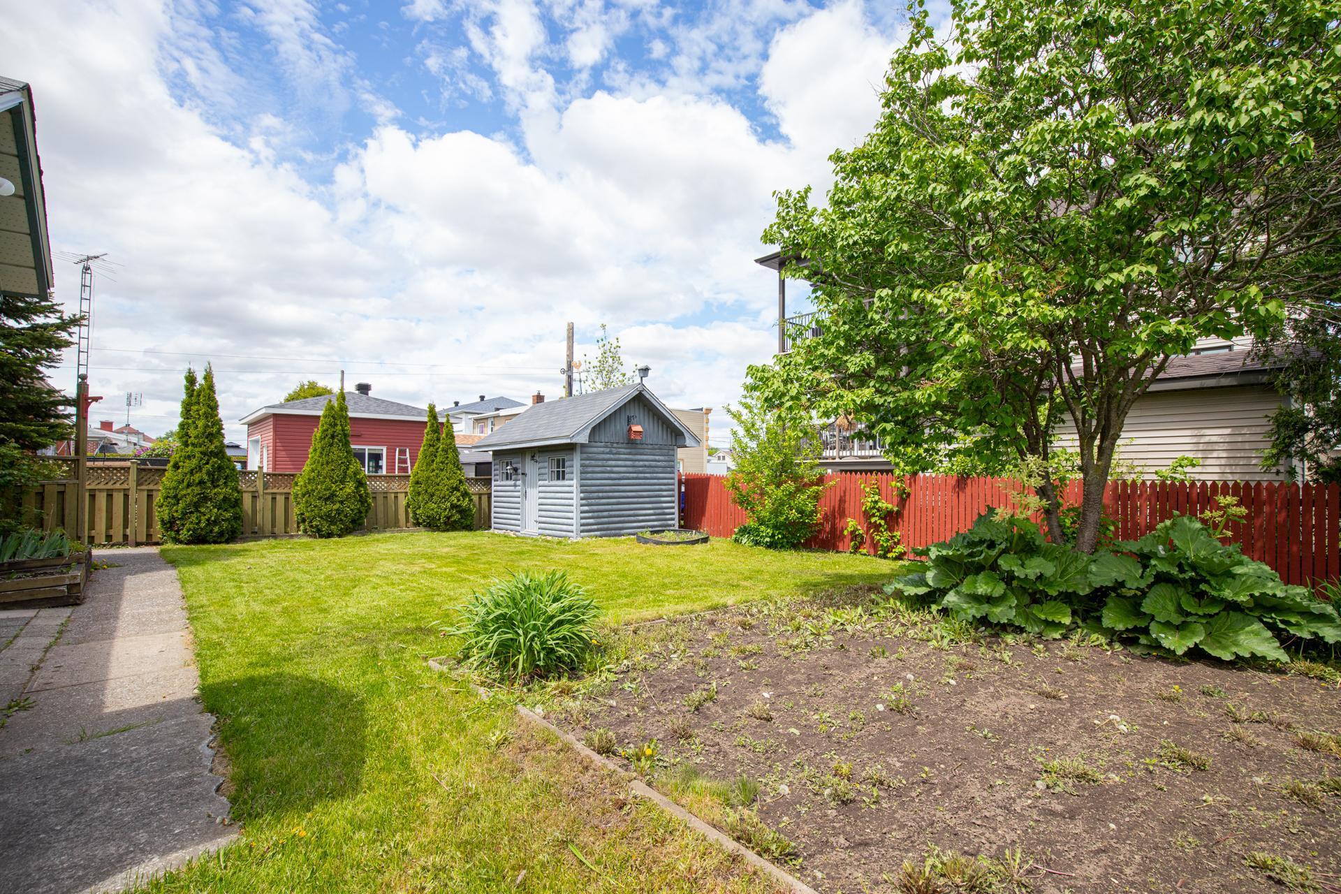 









16530


Av. Messier

,
Saint-Hyacinthe,




QC
J2T3H8

