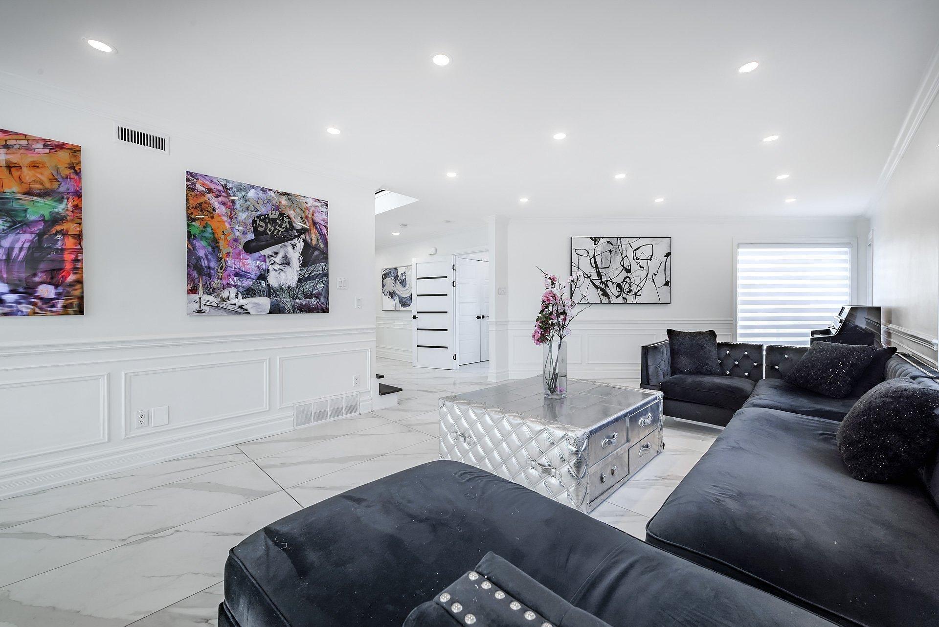 









5886


Av. Beethoven

,
Côte-Saint-Luc,




QC
H4W3C8

