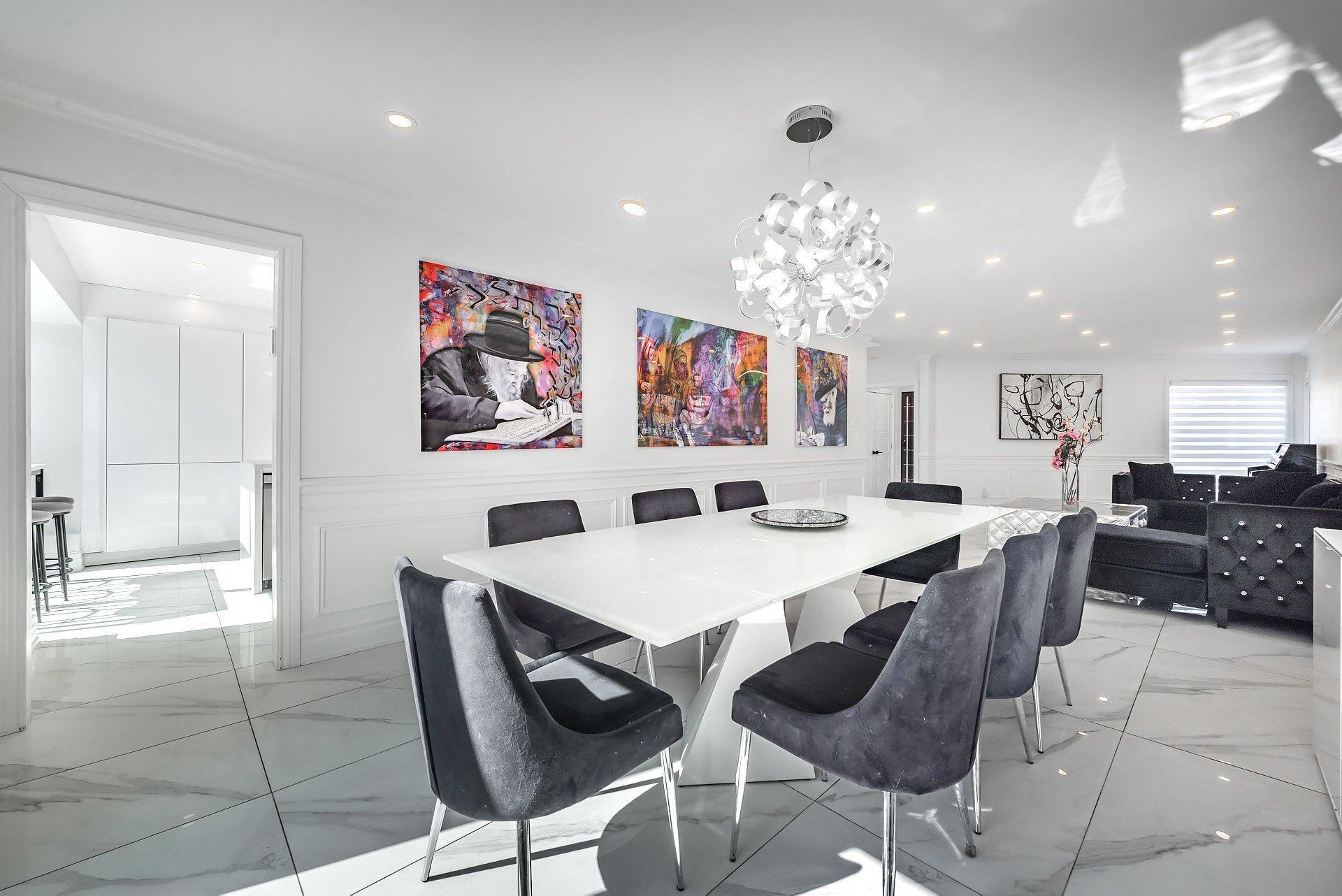 









5886


Av. Beethoven

,
Côte-Saint-Luc,




QC
H4W3C8

