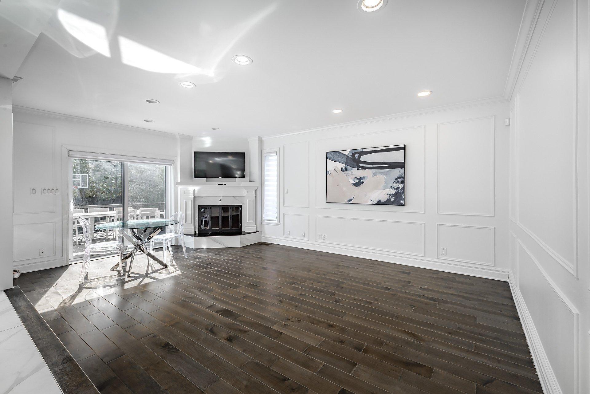 









5886


Av. Beethoven

,
Côte-Saint-Luc,




QC
H4W3C8

