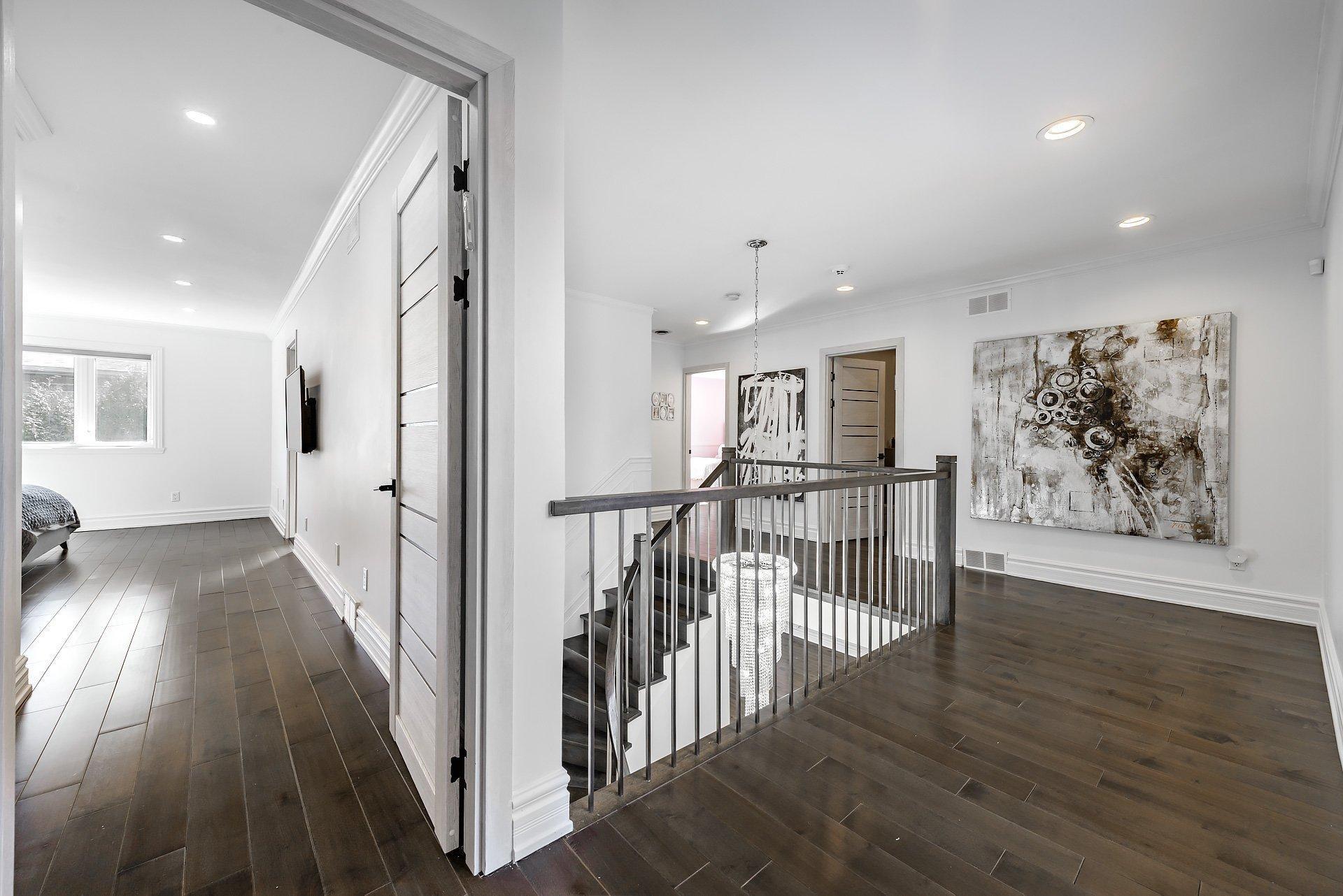 









5886


Av. Beethoven

,
Côte-Saint-Luc,




QC
H4W3C8

