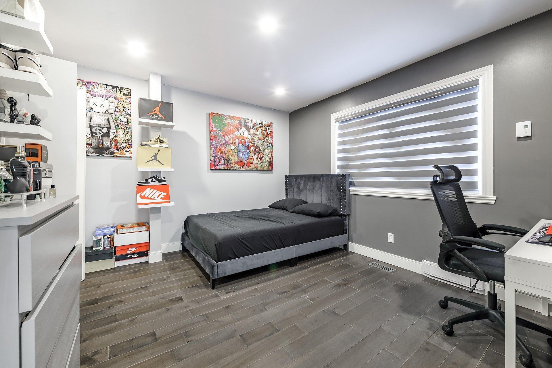 









5886


Av. Beethoven

,
Côte-Saint-Luc,




QC
H4W3C8

