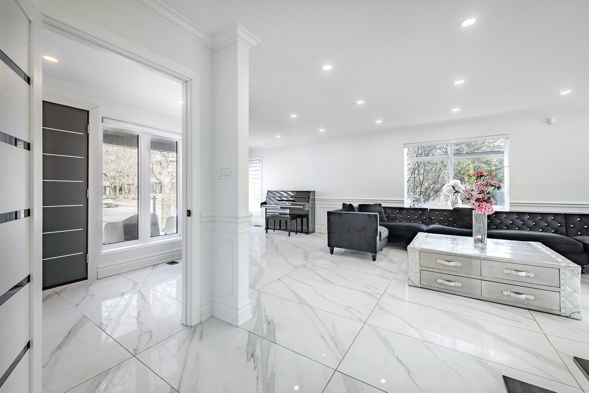 









5886


Av. Beethoven

,
Côte-Saint-Luc,




QC
H4W3C8

