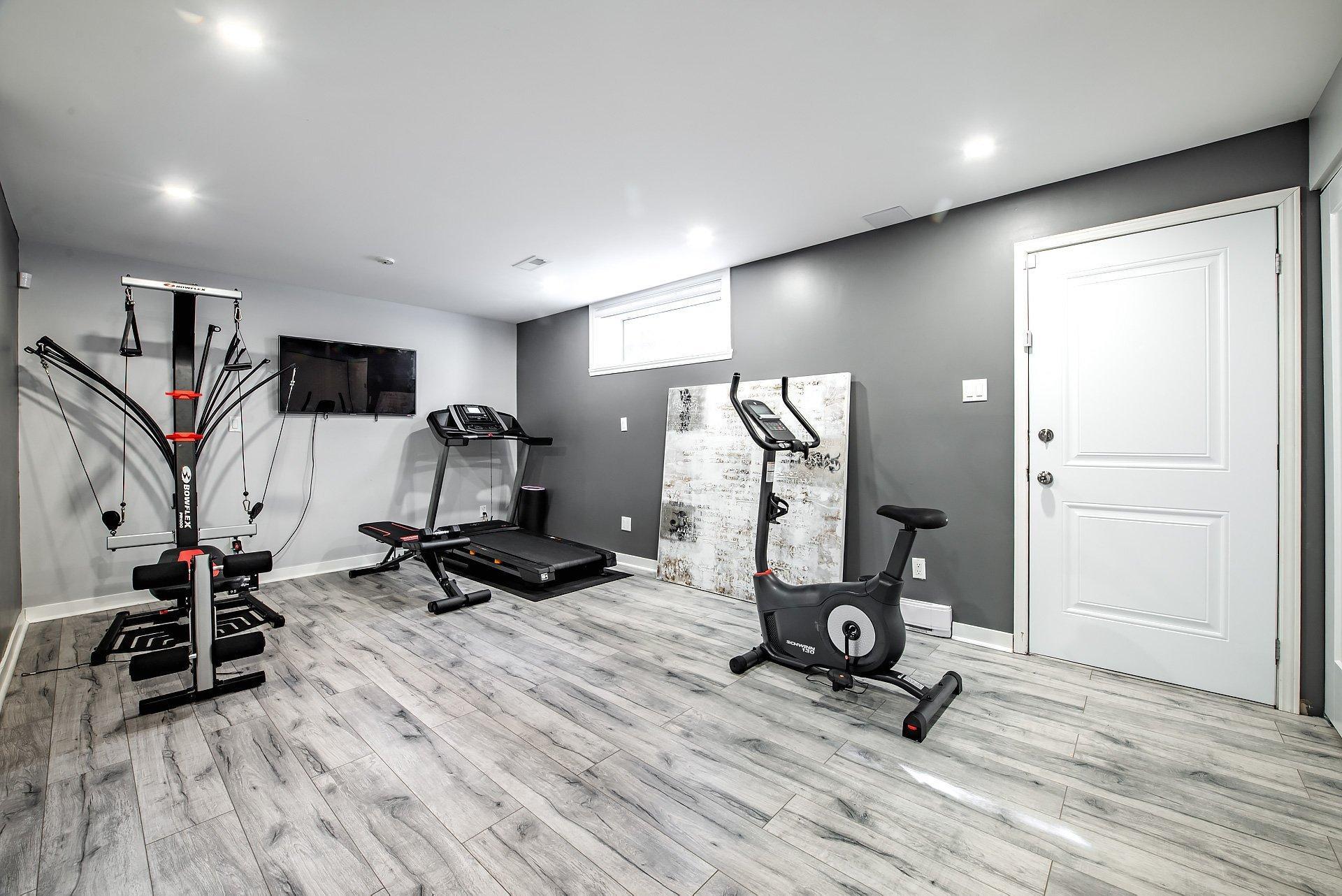 









5886


Av. Beethoven

,
Côte-Saint-Luc,




QC
H4W3C8

