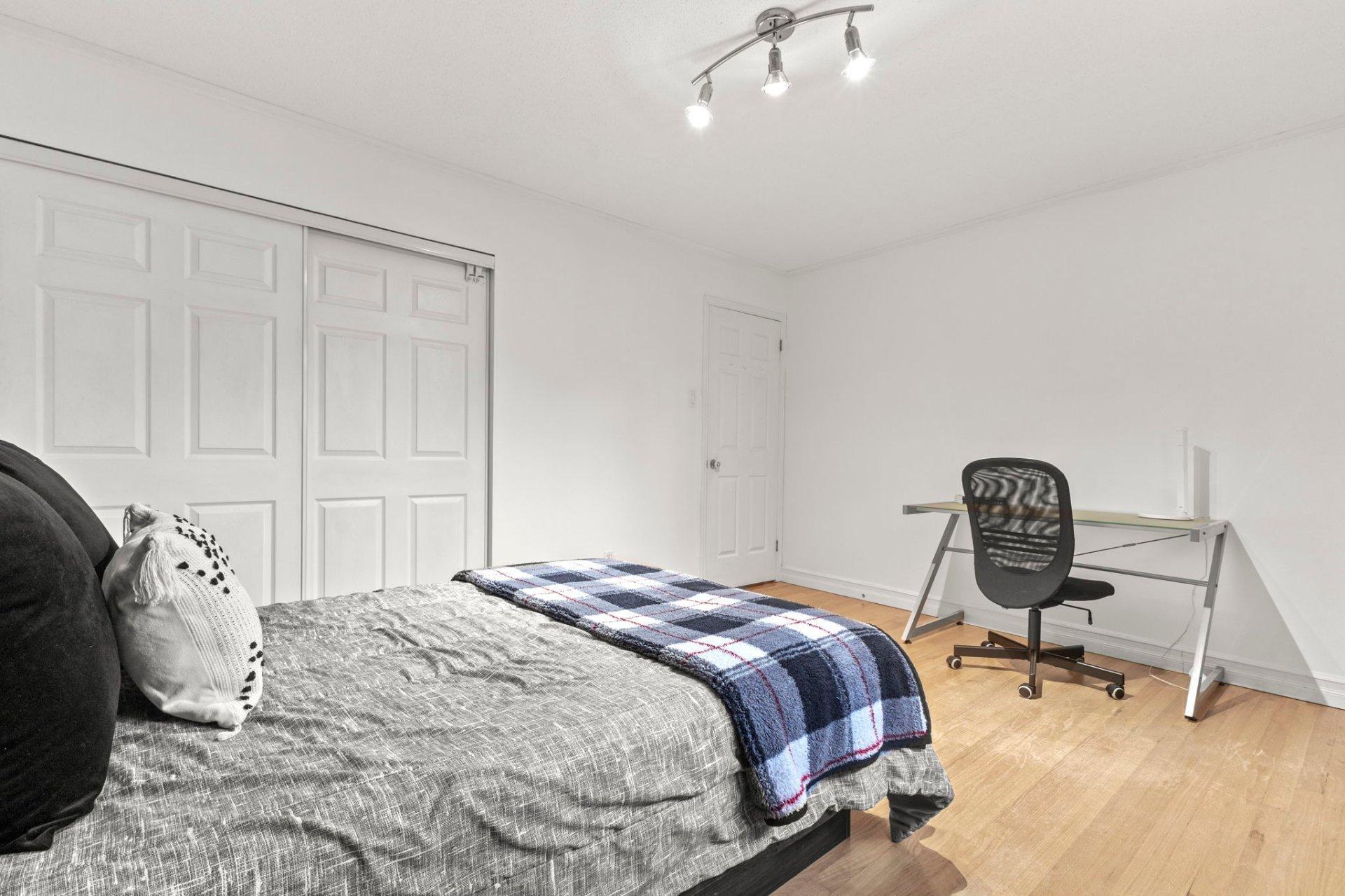 









37


Rue d'Alençon

,
Gatineau (Gatineau),




QC
J8T4N7

