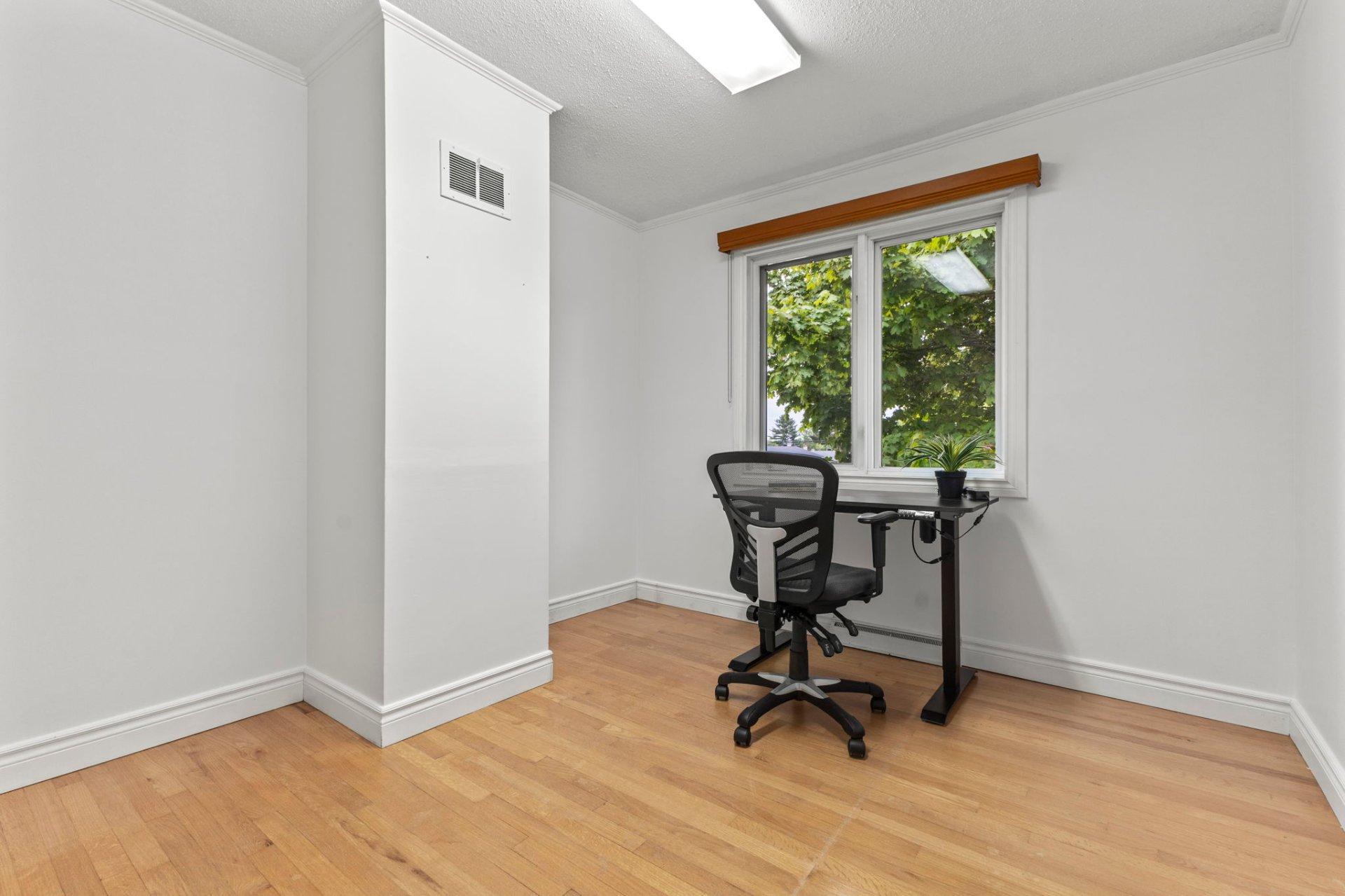 









37


Rue d'Alençon

,
Gatineau (Gatineau),




QC
J8T4N7

