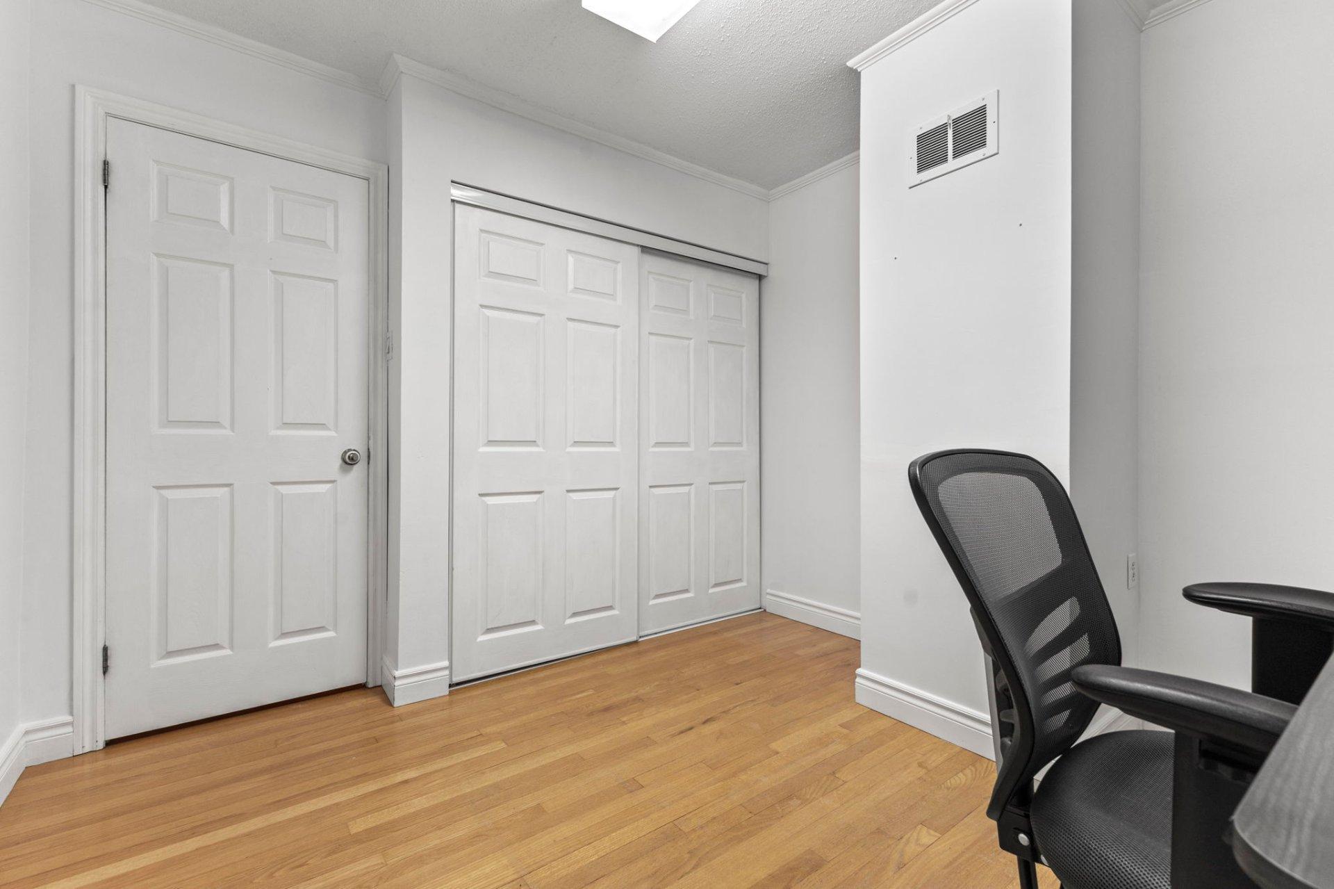 









37


Rue d'Alençon

,
Gatineau (Gatineau),




QC
J8T4N7

