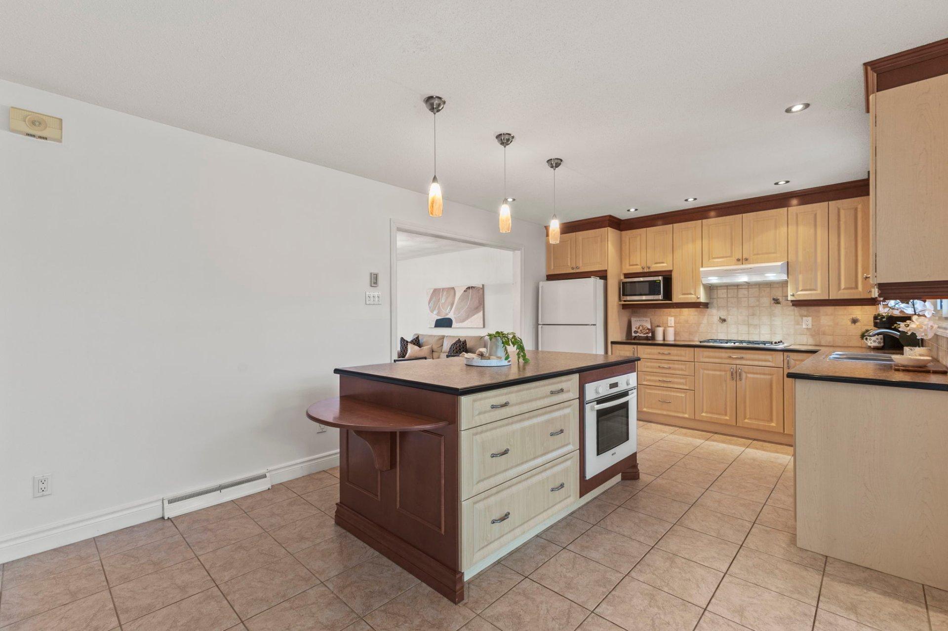 









37


Rue d'Alençon

,
Gatineau (Gatineau),




QC
J8T4N7

