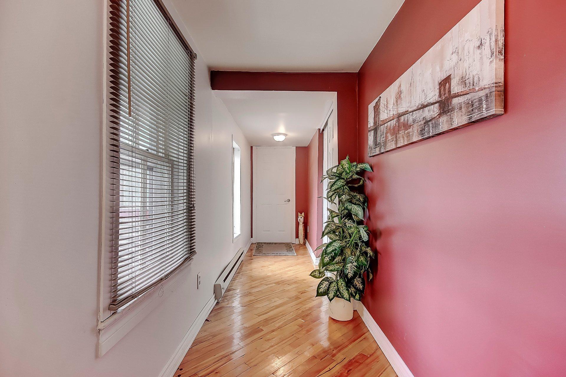 









62


Rue De Salaberry

,
Saint-Jean-sur-Richelieu,




QC
J3B6P9

