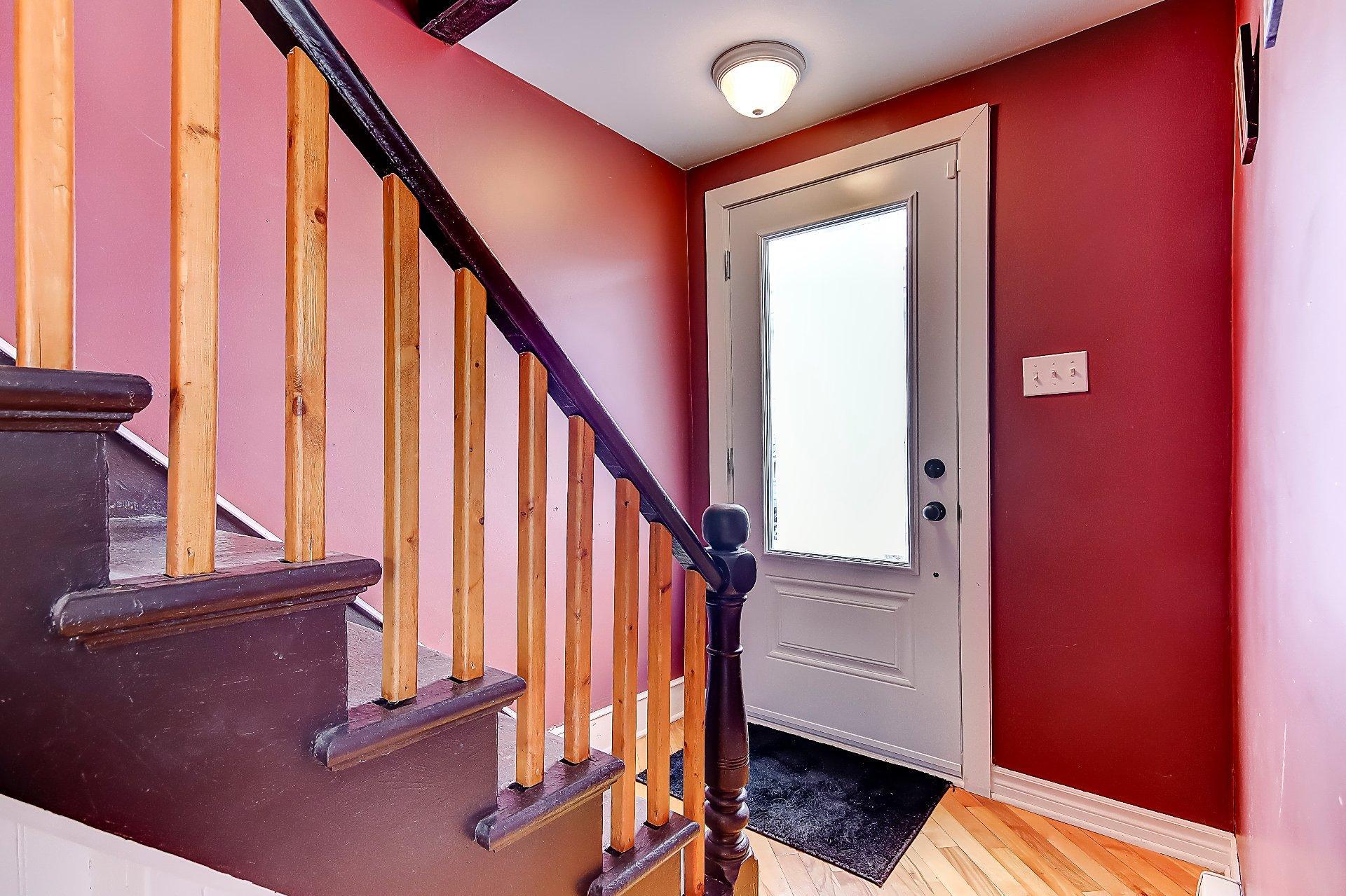 









62


Rue De Salaberry

,
Saint-Jean-sur-Richelieu,




QC
J3B6P9

