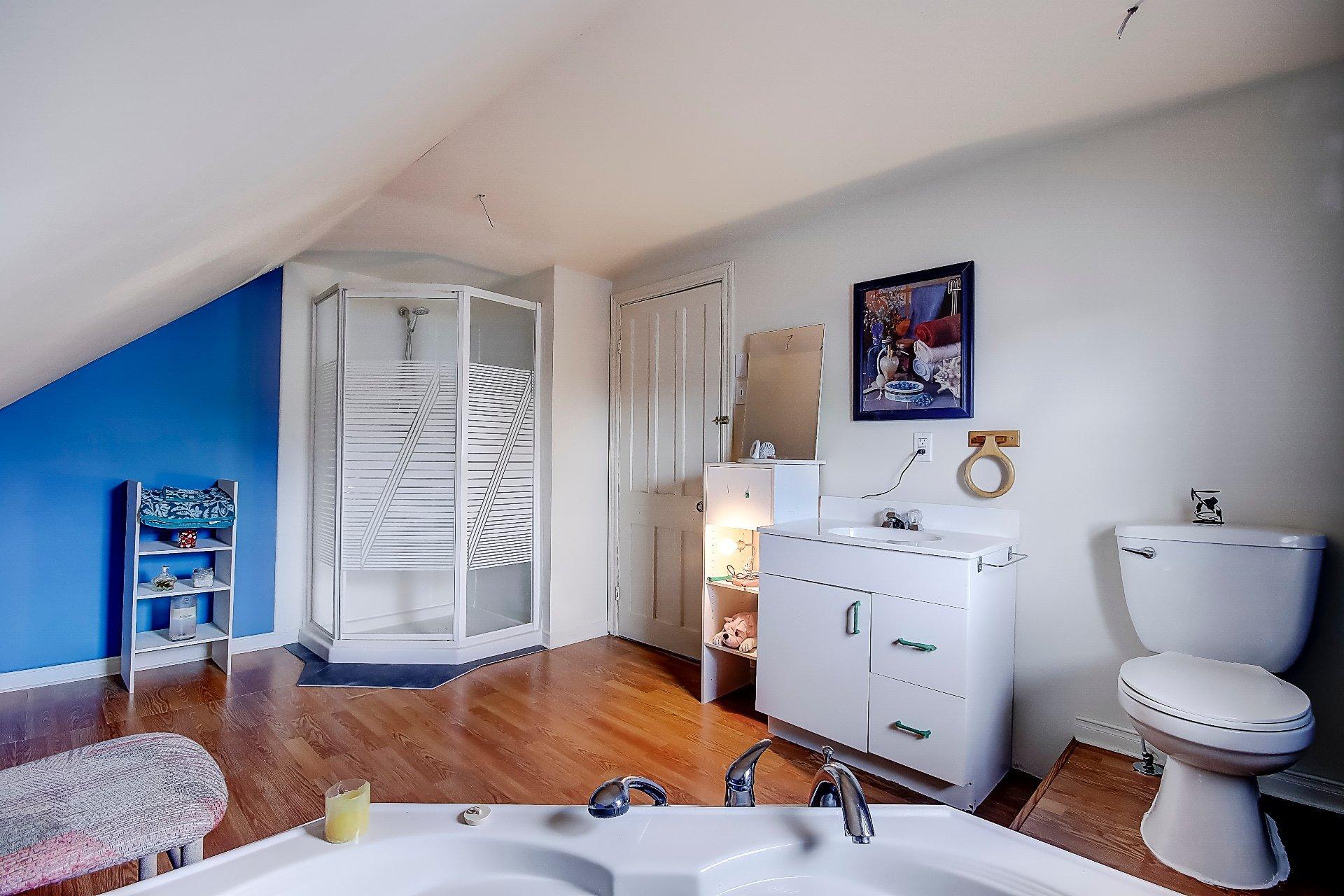 









62


Rue De Salaberry

,
Saint-Jean-sur-Richelieu,




QC
J3B6P9

